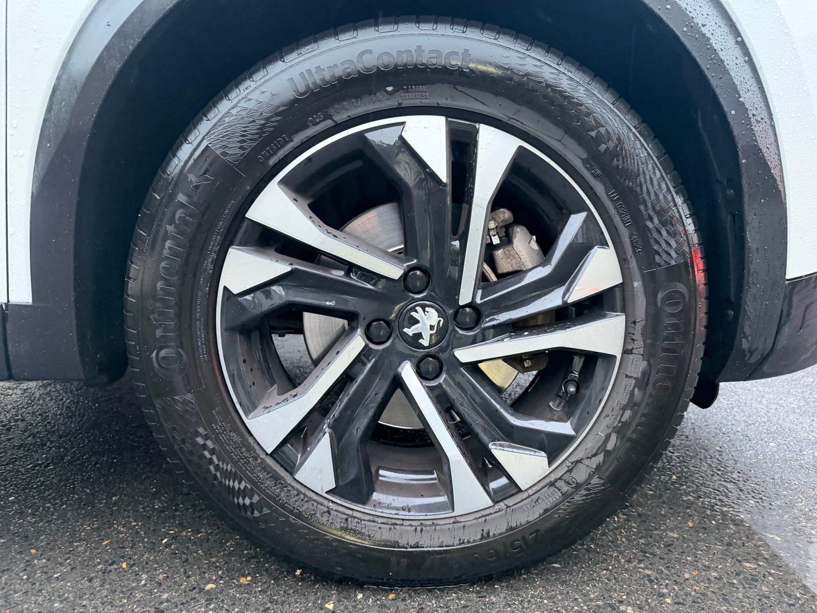 PEUGEOT 2008 EAT8 ALLURE