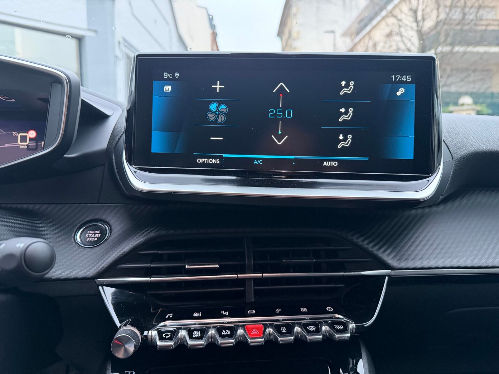 PEUGEOT 2008 EAT8 ALLURE