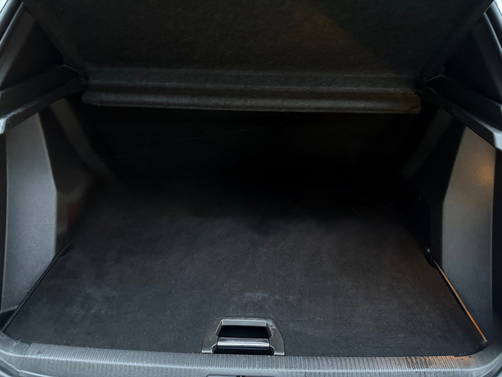 PEUGEOT 2008 EAT8 ALLURE