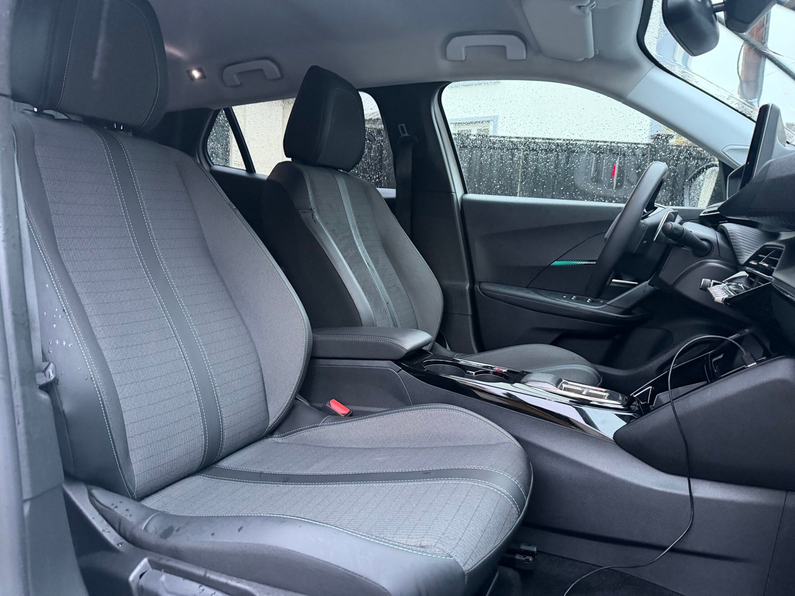 PEUGEOT 2008 EAT8 ALLURE