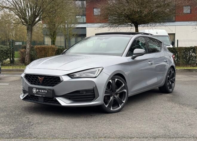 Cupra Leon 2.0 TSI 300ch VZ Cup DSG7 / Toit ouvrant panoramique / Sièges chauffants / Matrix led