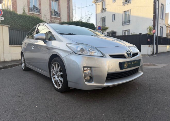 TOYOTA PRIUS III