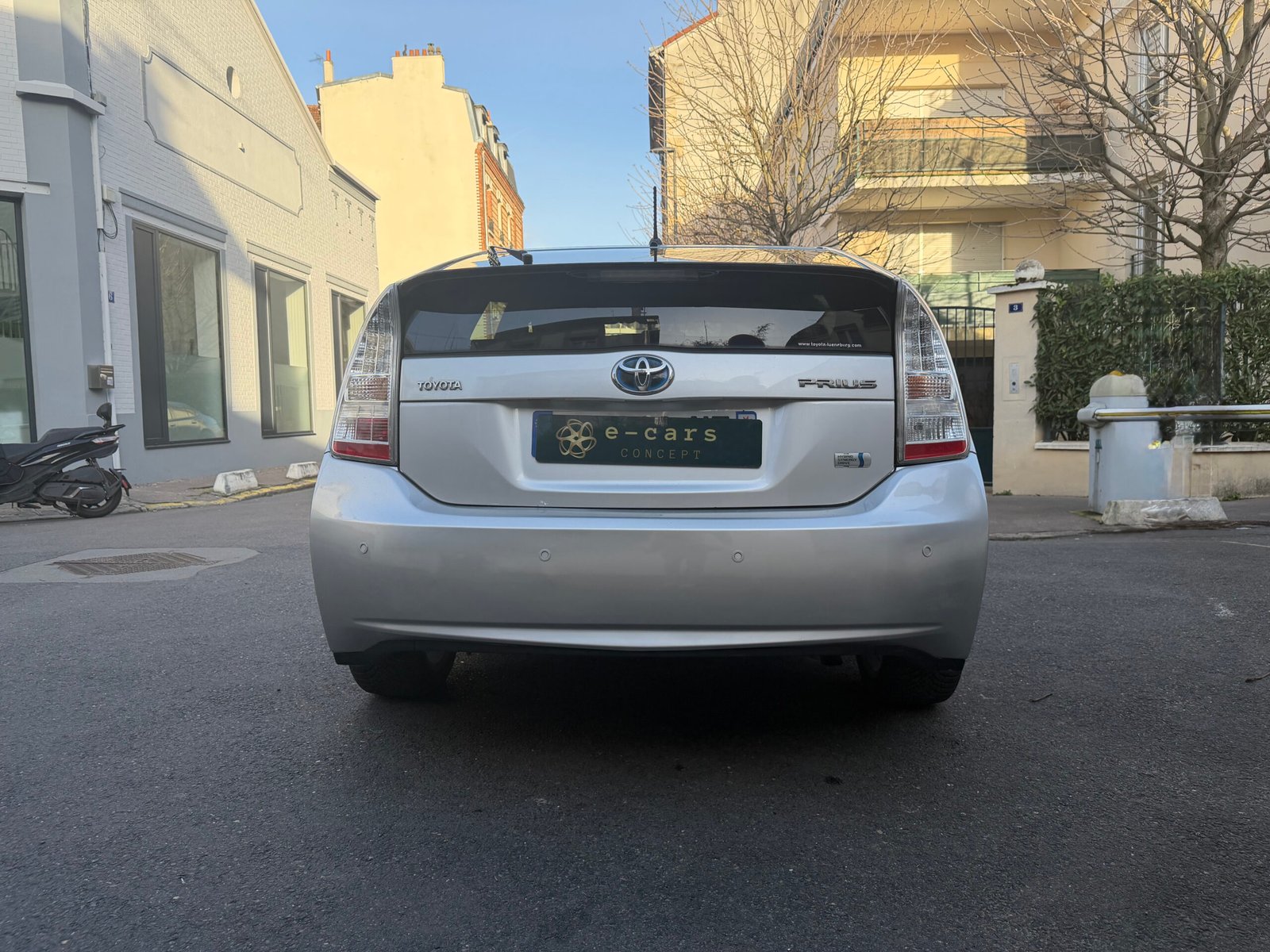 TOYOTA PRIUS III