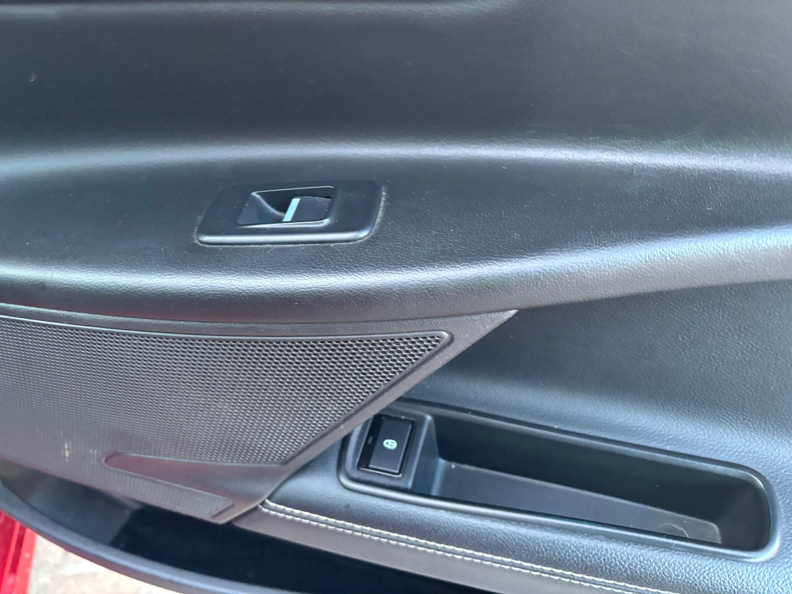 JAGUAR XE Berline 2.0 180ch “R sport”