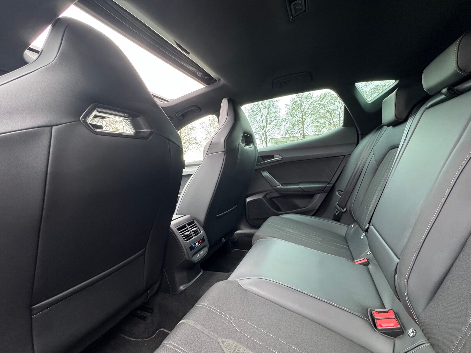 Cupra Leon 2.0 TSI 300ch VZ Cup DSG7 / Toit ouvrant panoramique / Sièges chauffants / Matrix led