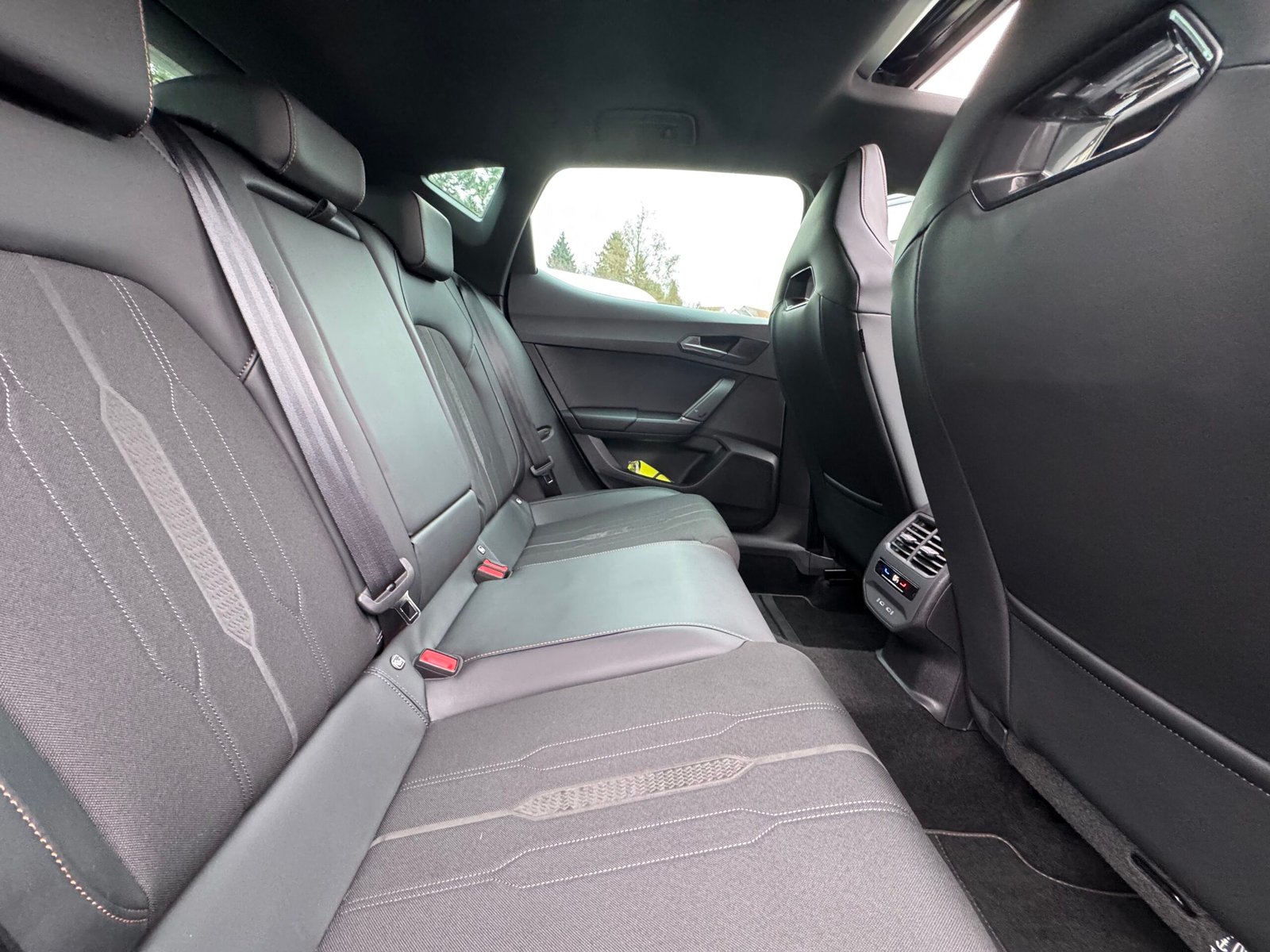 Cupra Leon 2.0 TSI 300ch VZ Cup DSG7 / Toit ouvrant panoramique / Sièges chauffants / Matrix led