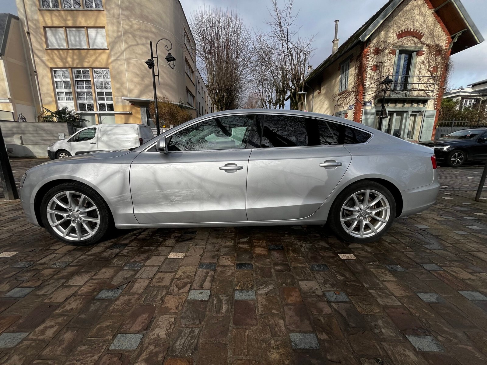 AUDI A5 Sportback 2.0 TFSI (Configuration boitier éthanol) 180Ch “Ambiente”