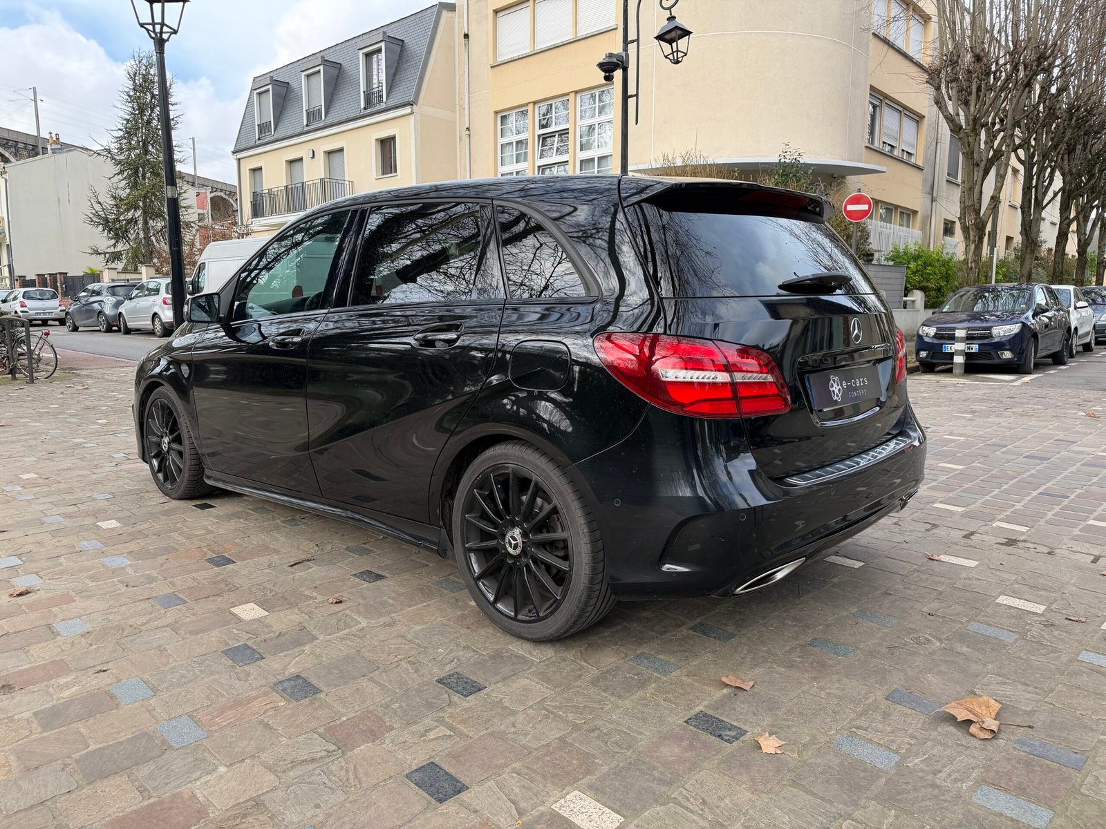 MERCEDES-BENZ Classe B 180 1.6 7G-DCT 122Ch “Starlight Edition”