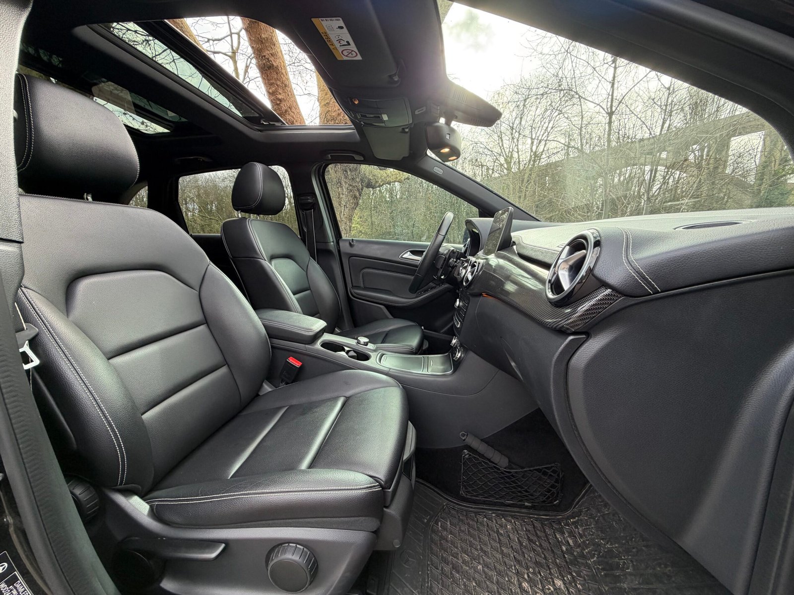 MERCEDES-BENZ Classe B 180 1.6 7G-DCT 122Ch “Starlight Edition”