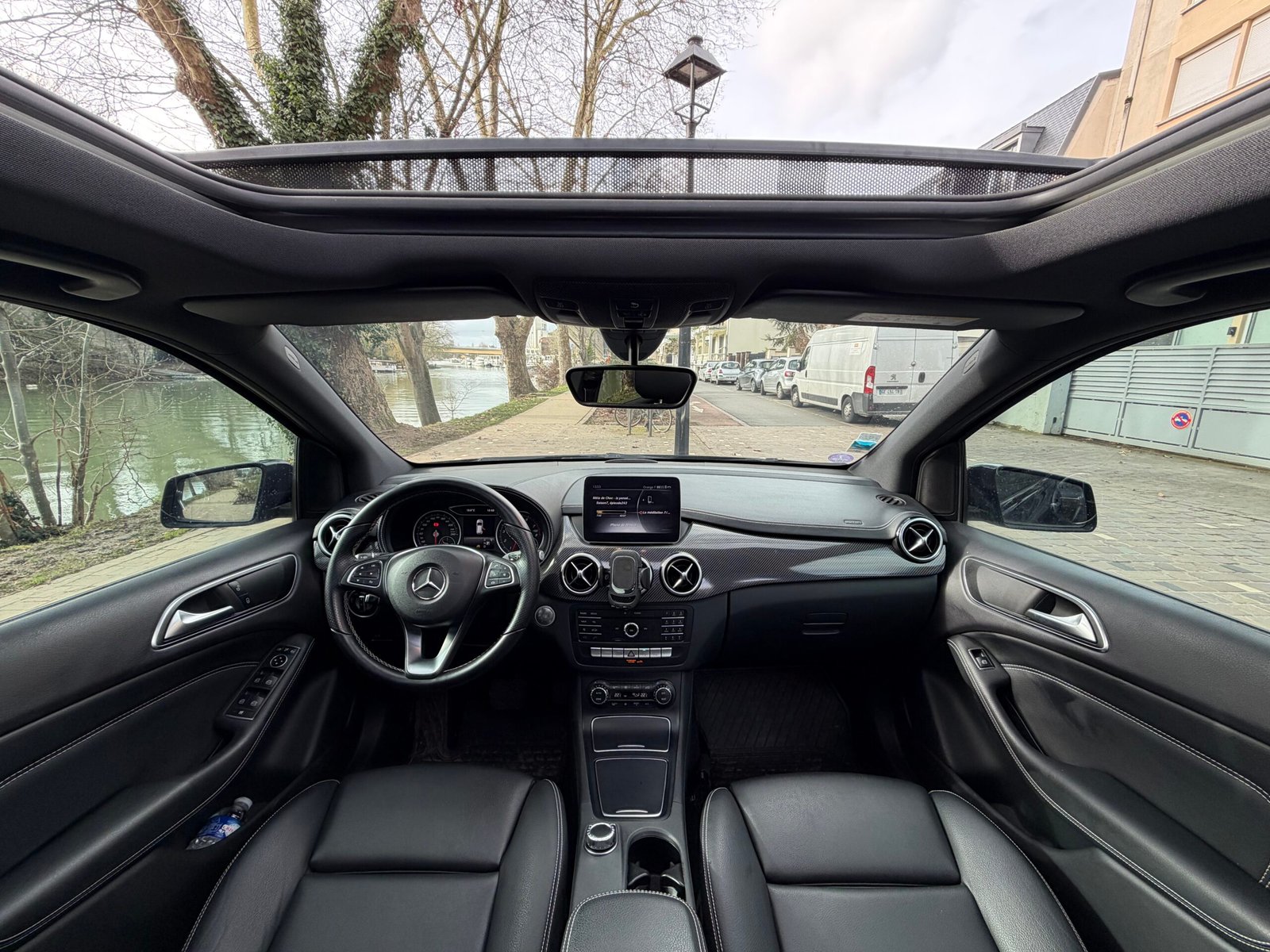 MERCEDES-BENZ Classe B 180 1.6 7G-DCT 122Ch “Starlight Edition”