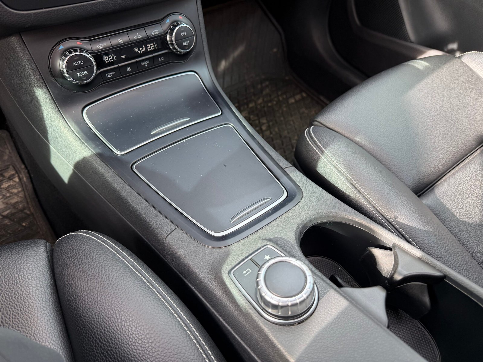 MERCEDES-BENZ Classe B 180 1.6 7G-DCT 122Ch “Starlight Edition”