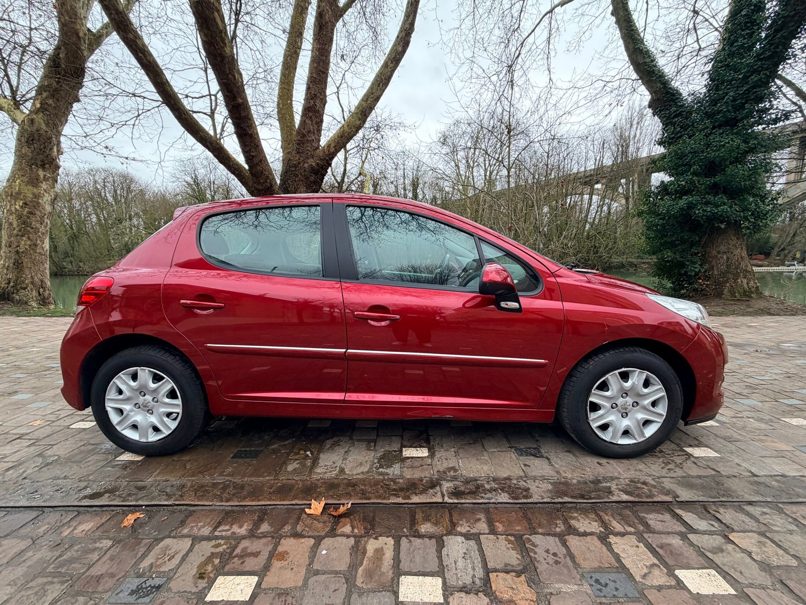 PEUGEOT 207 1.6 VTi 16V 120Ch “Premium”