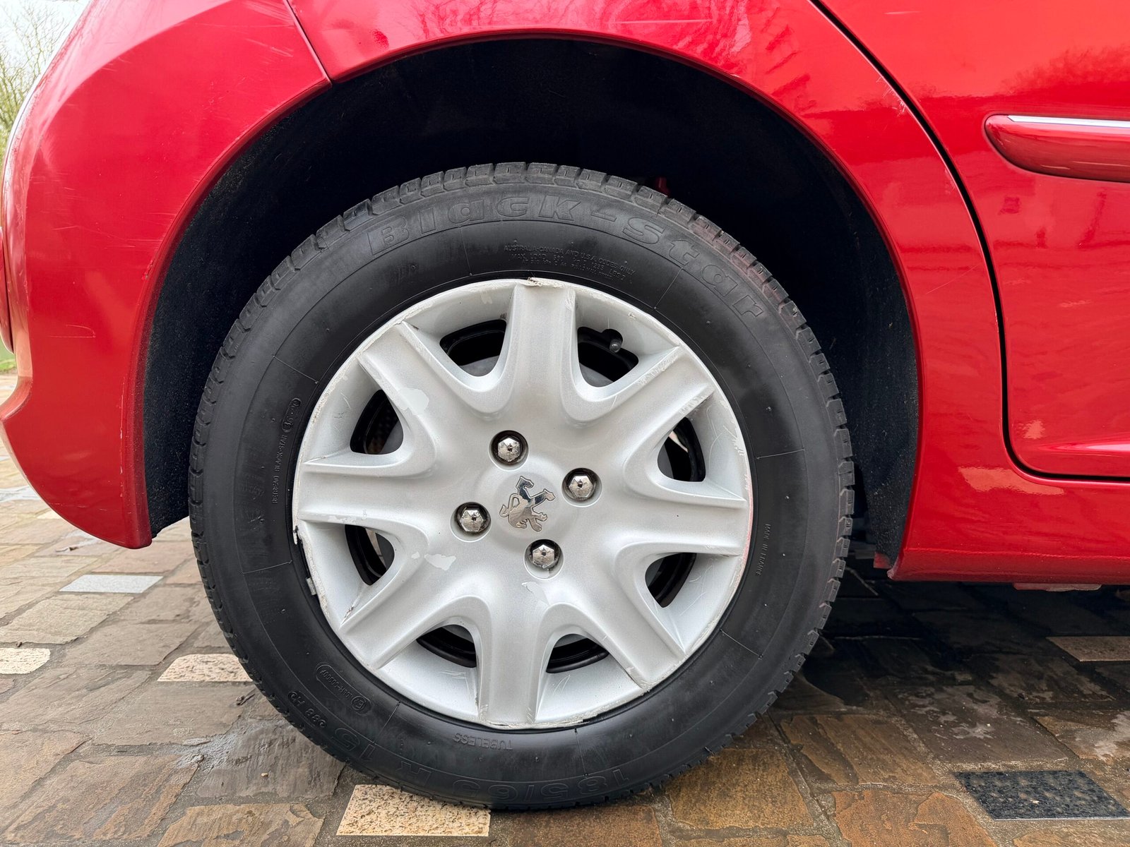 PEUGEOT 207 1.6 VTi 16V 120Ch “Premium”