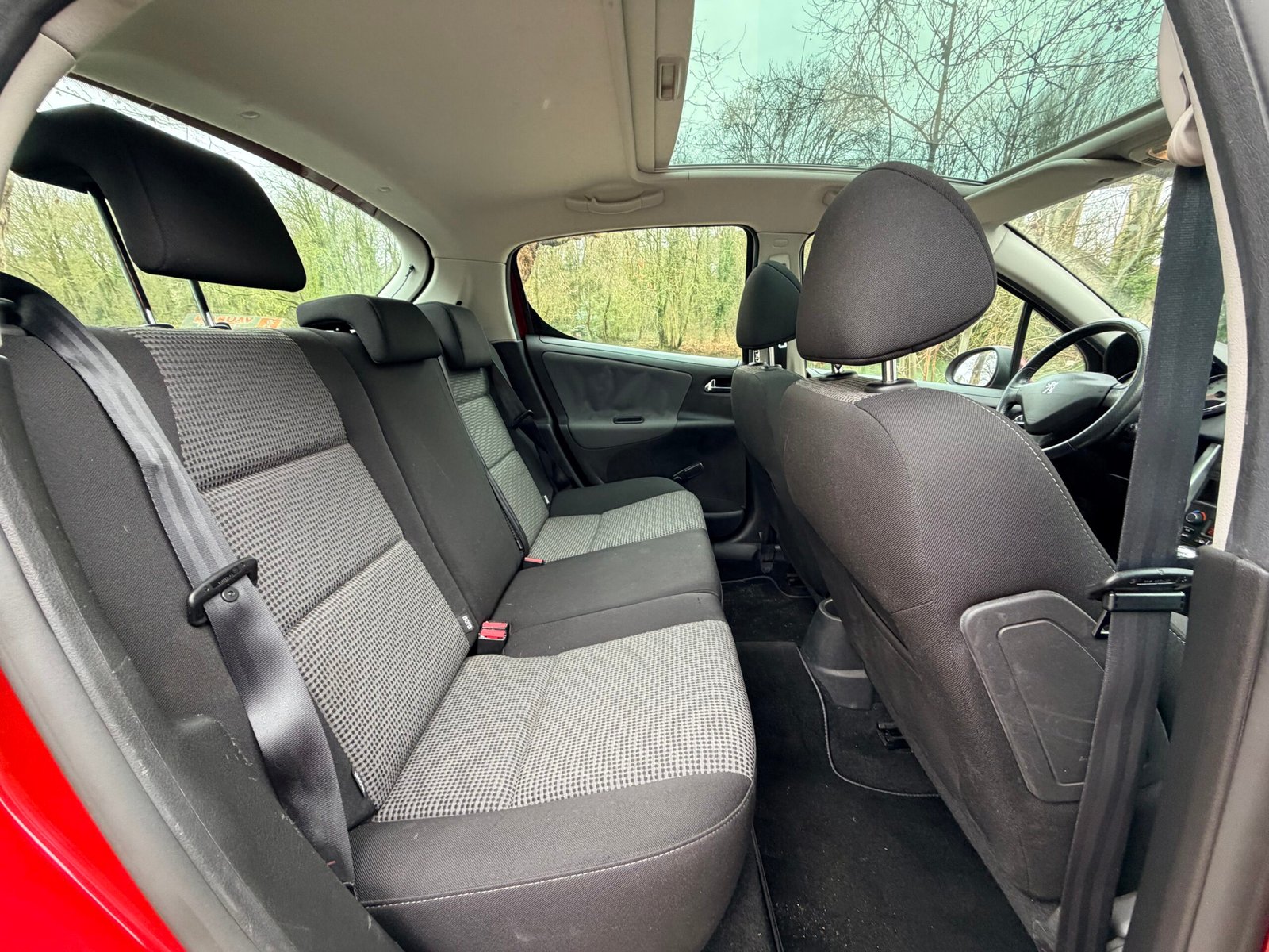 PEUGEOT 207 1.6 VTi 16V 120Ch “Premium”