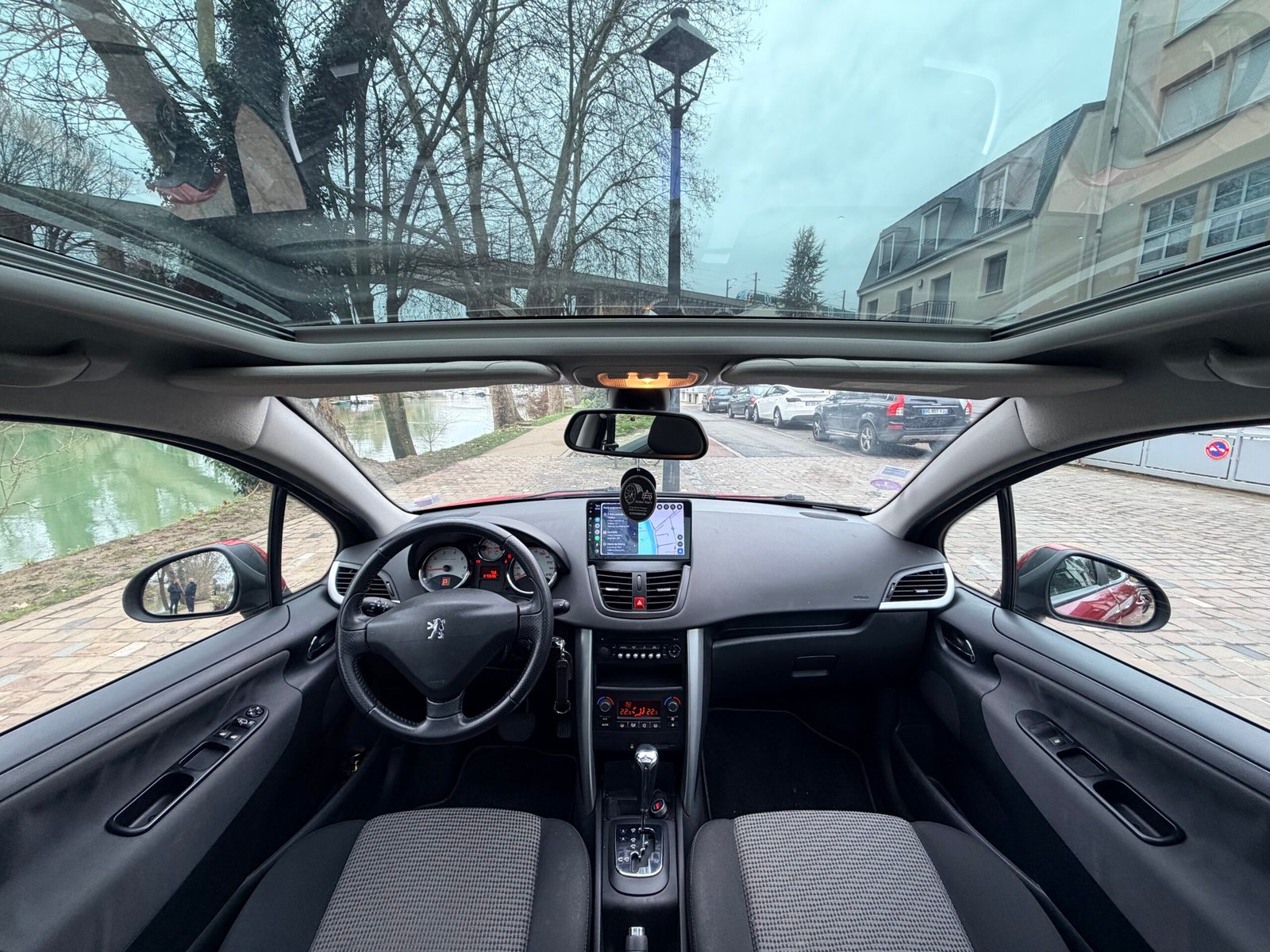 PEUGEOT 207 1.6 VTi 16V 120Ch “Premium”