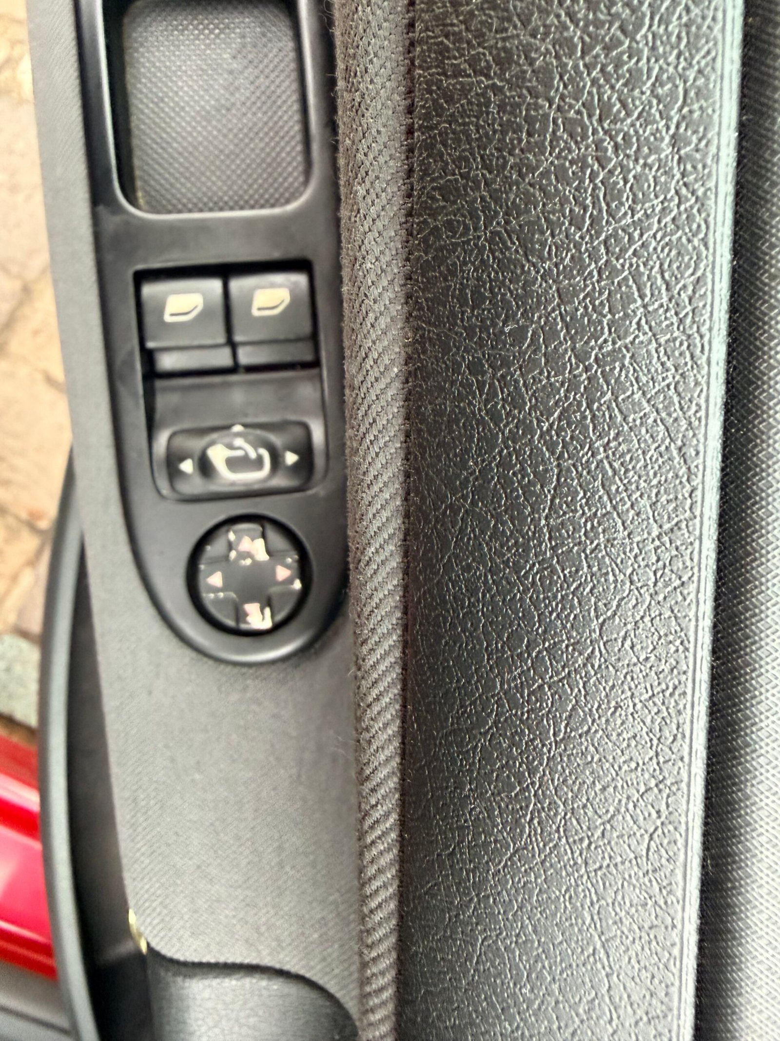 PEUGEOT 207 1.6 VTi 16V 120Ch “Premium”