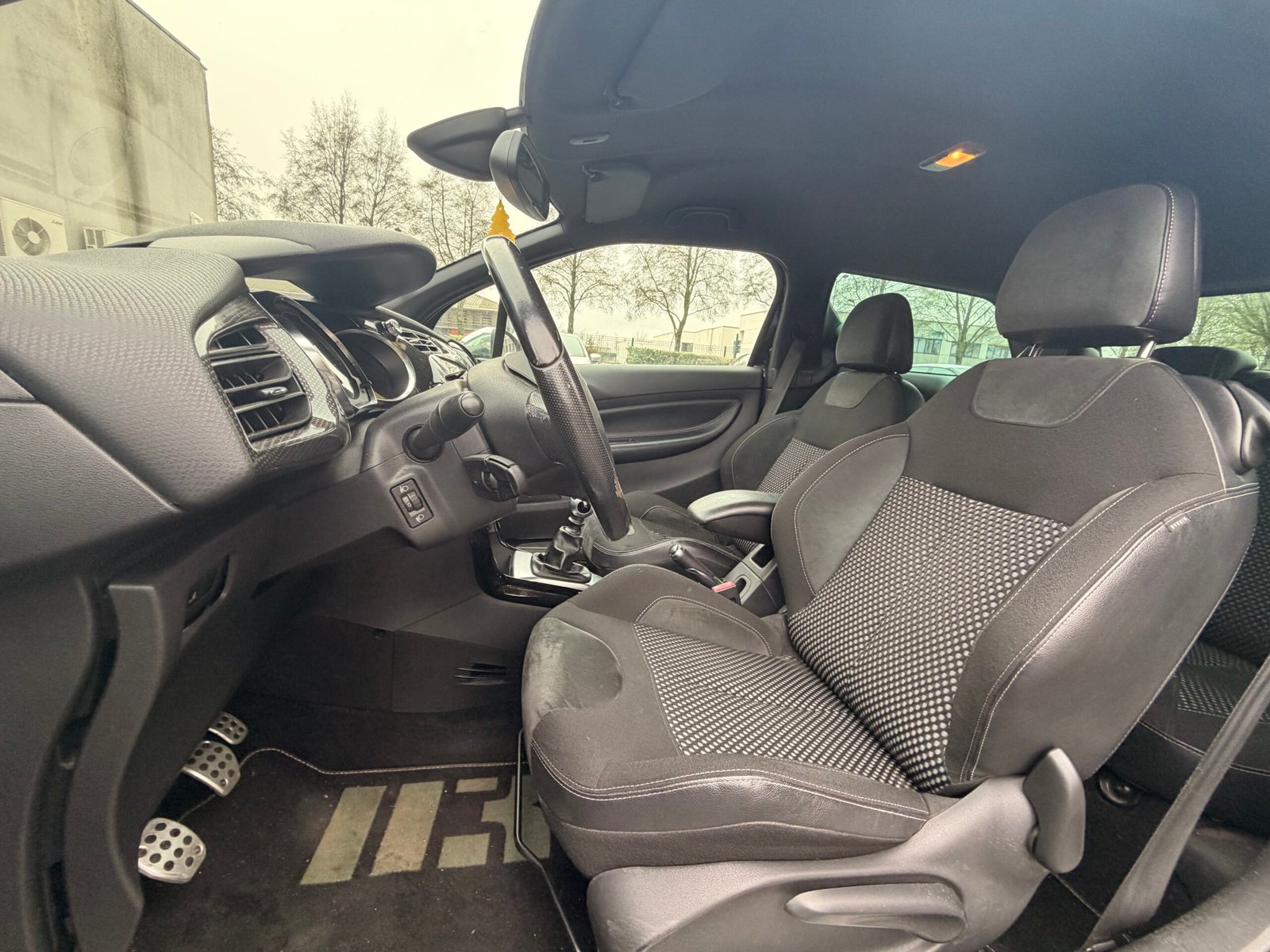 CITROËN DS3 1.6 THP 16V Airdream 156 cv Sport Chic