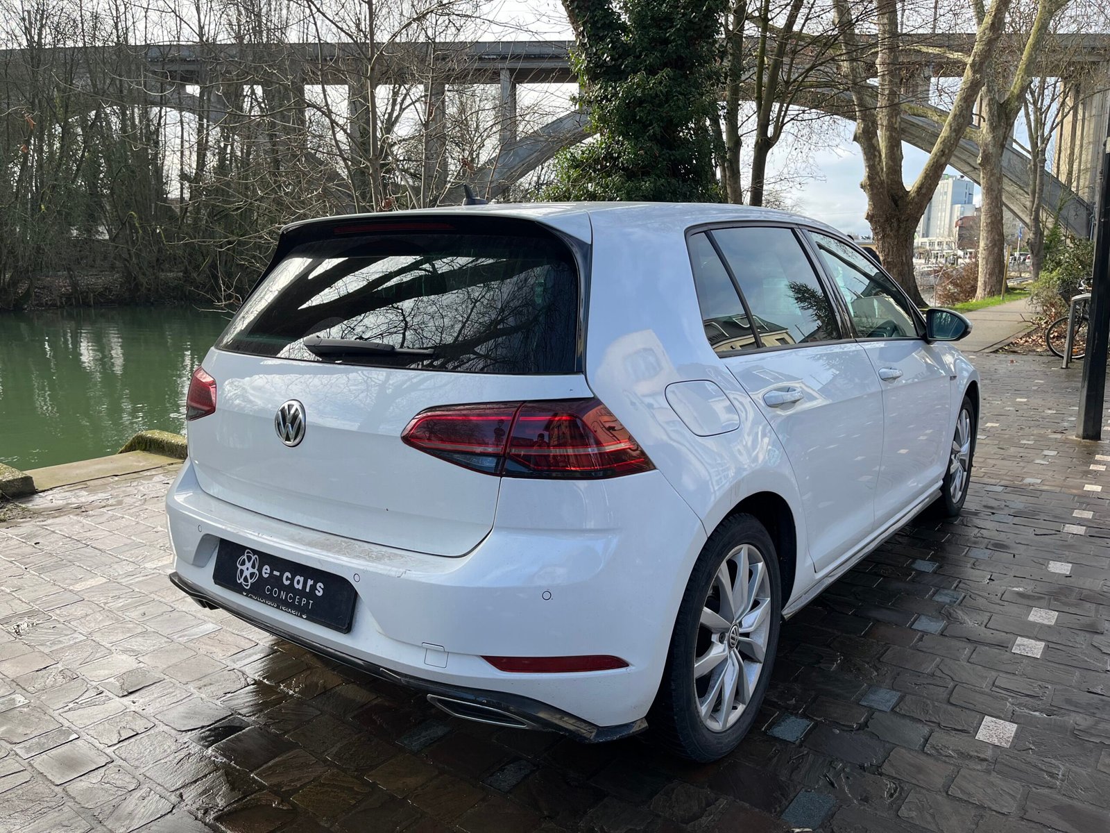 Volkswagen Golf VII Phase 2 TSI 150 Ch R Line