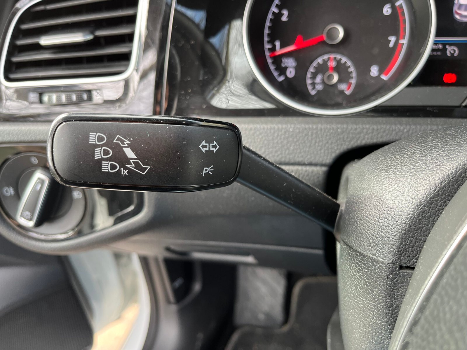 Volkswagen Golf VII Phase 2 TSI 150 Ch R Line