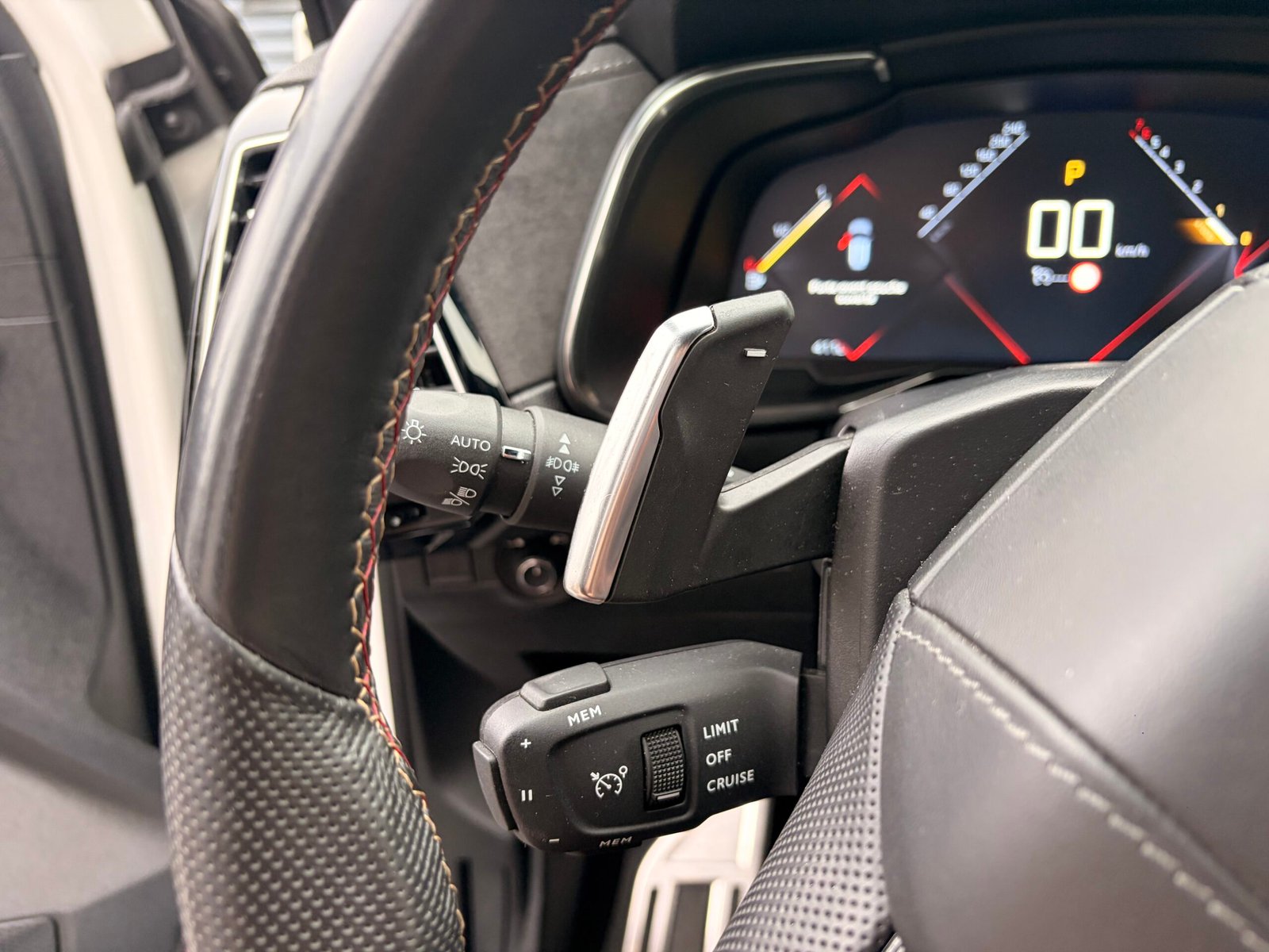 DS DS7 Crossback 1.6 THP 16V S&S 180 cv Boîte auto Performance Line