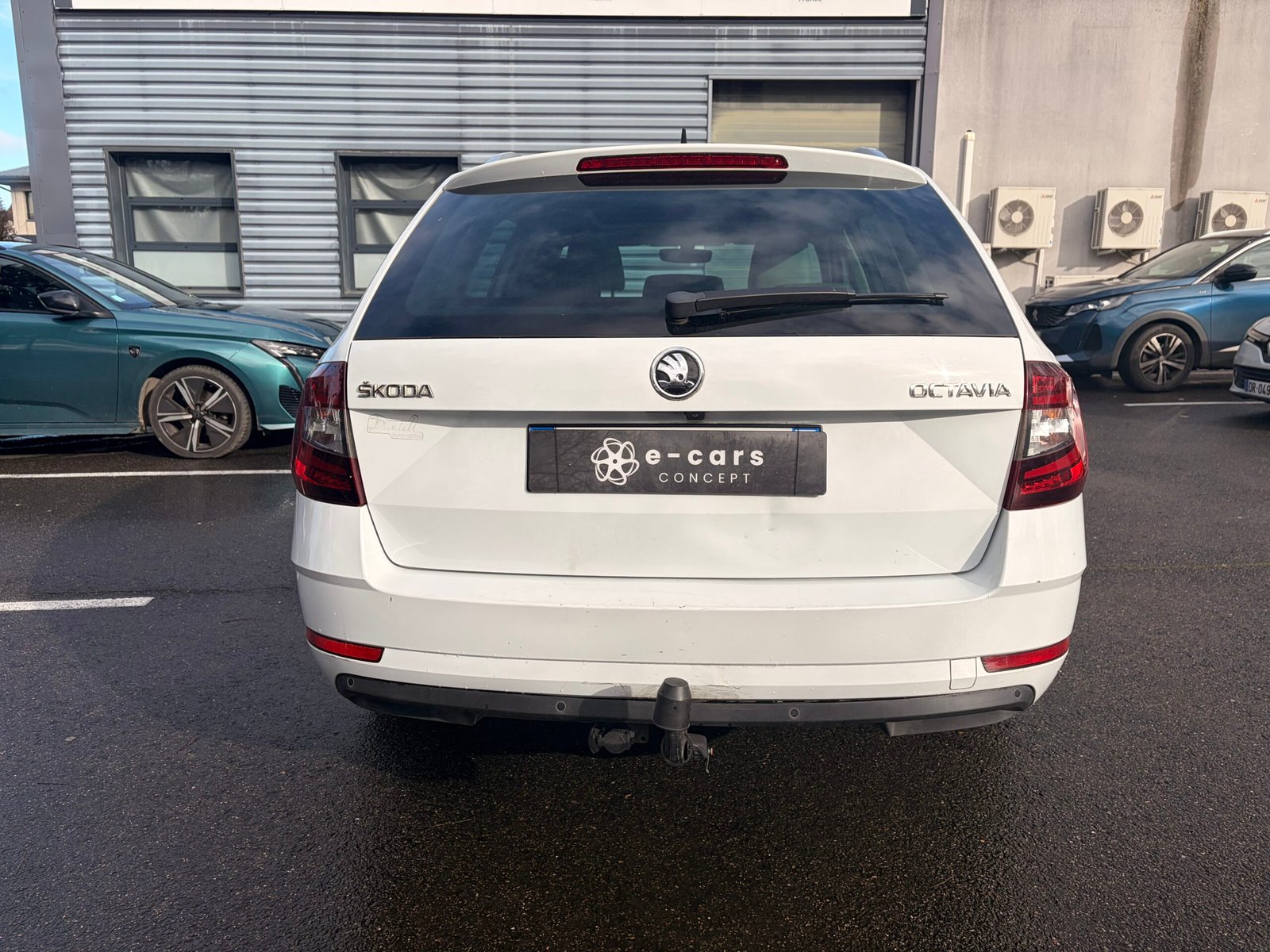SKODA Octavia (5E5) Combi Phase 2 1.8 TFSi 16V DSG7 180 cv Boîte auto
