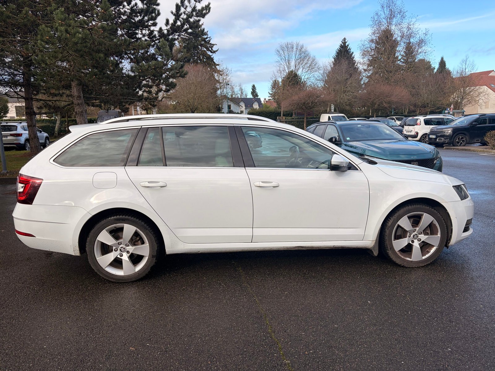 SKODA Octavia (5E5) Combi Phase 2 1.8 TFSi 16V DSG7 180 cv Boîte auto