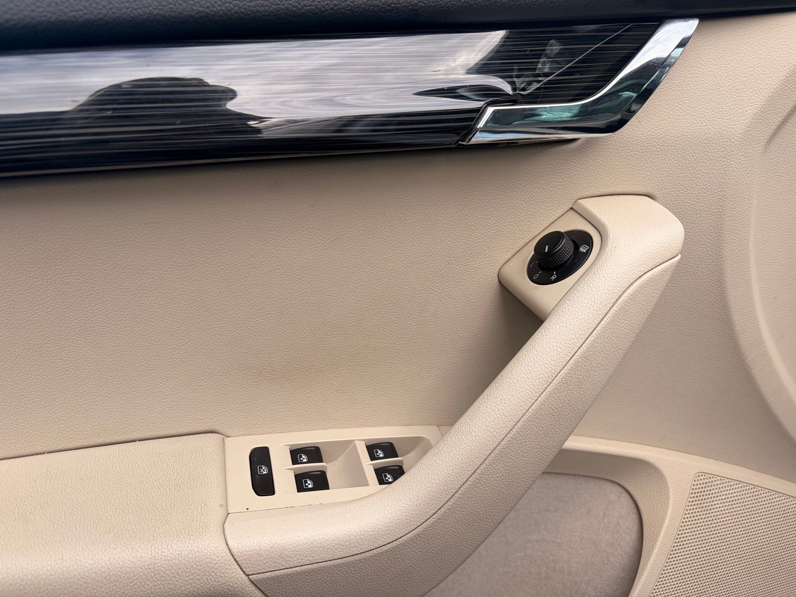 SKODA Octavia (5E5) Combi Phase 2 1.8 TFSi 16V DSG7 180 cv Boîte auto