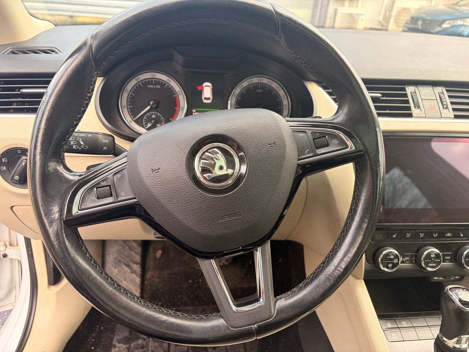 SKODA Octavia (5E5) Combi Phase 2 1.8 TFSi 16V DSG7 180 cv Boîte auto