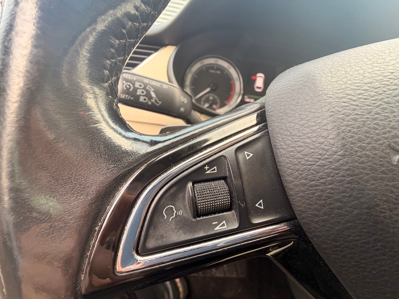 SKODA Octavia (5E5) Combi Phase 2 1.8 TFSi 16V DSG7 180 cv Boîte auto