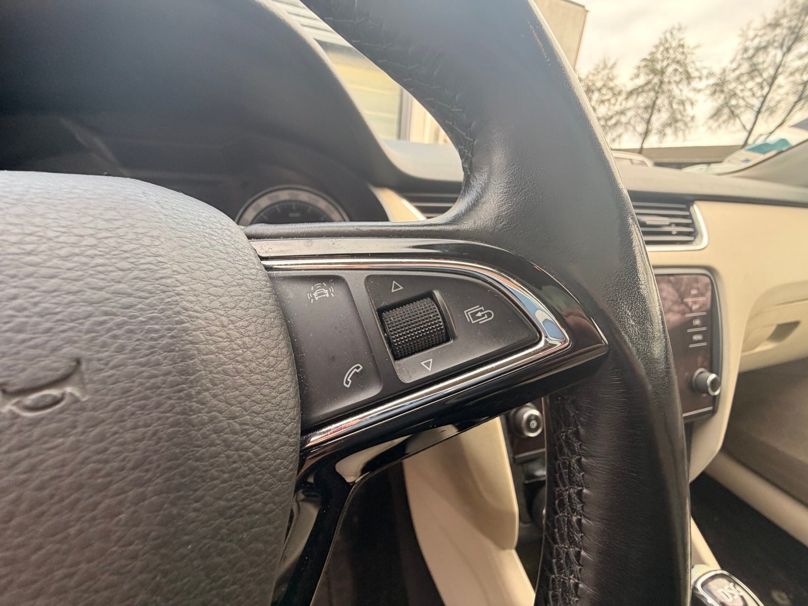 SKODA Octavia (5E5) Combi Phase 2 1.8 TFSi 16V DSG7 180 cv Boîte auto