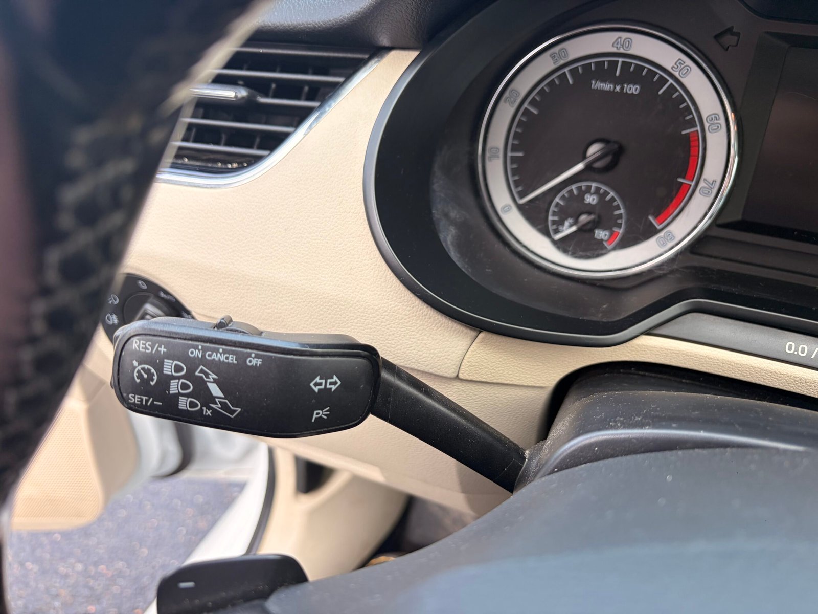 SKODA Octavia (5E5) Combi Phase 2 1.8 TFSi 16V DSG7 180 cv Boîte auto