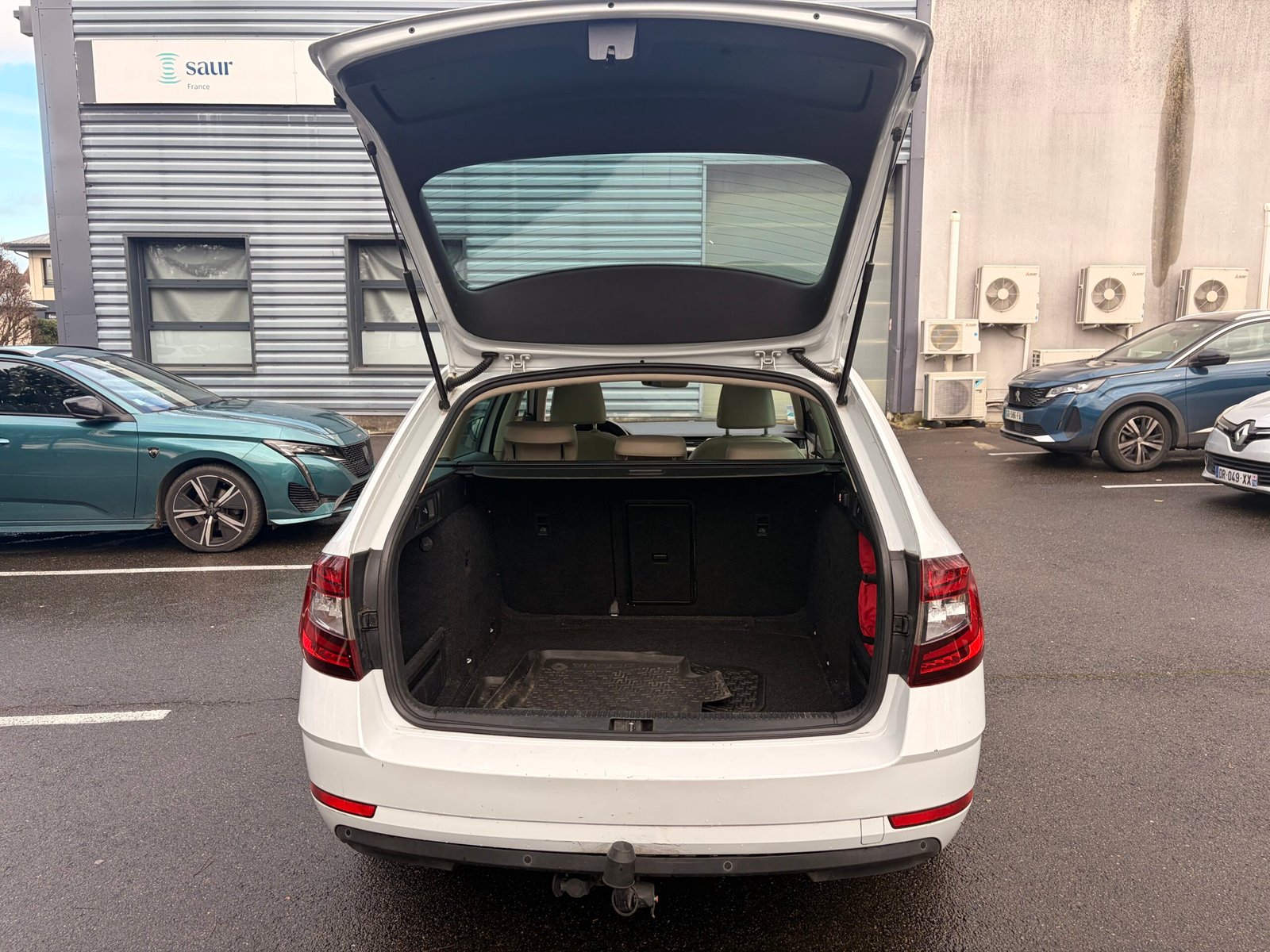 SKODA Octavia (5E5) Combi Phase 2 1.8 TFSi 16V DSG7 180 cv Boîte auto