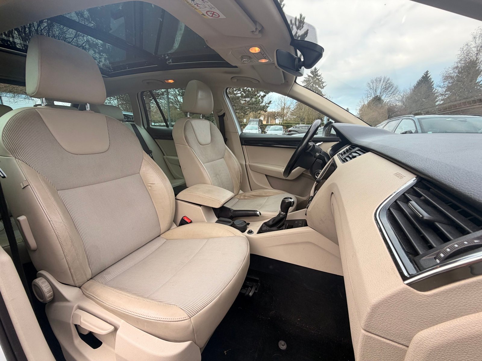 SKODA Octavia (5E5) Combi Phase 2 1.8 TFSi 16V DSG7 180 cv Boîte auto