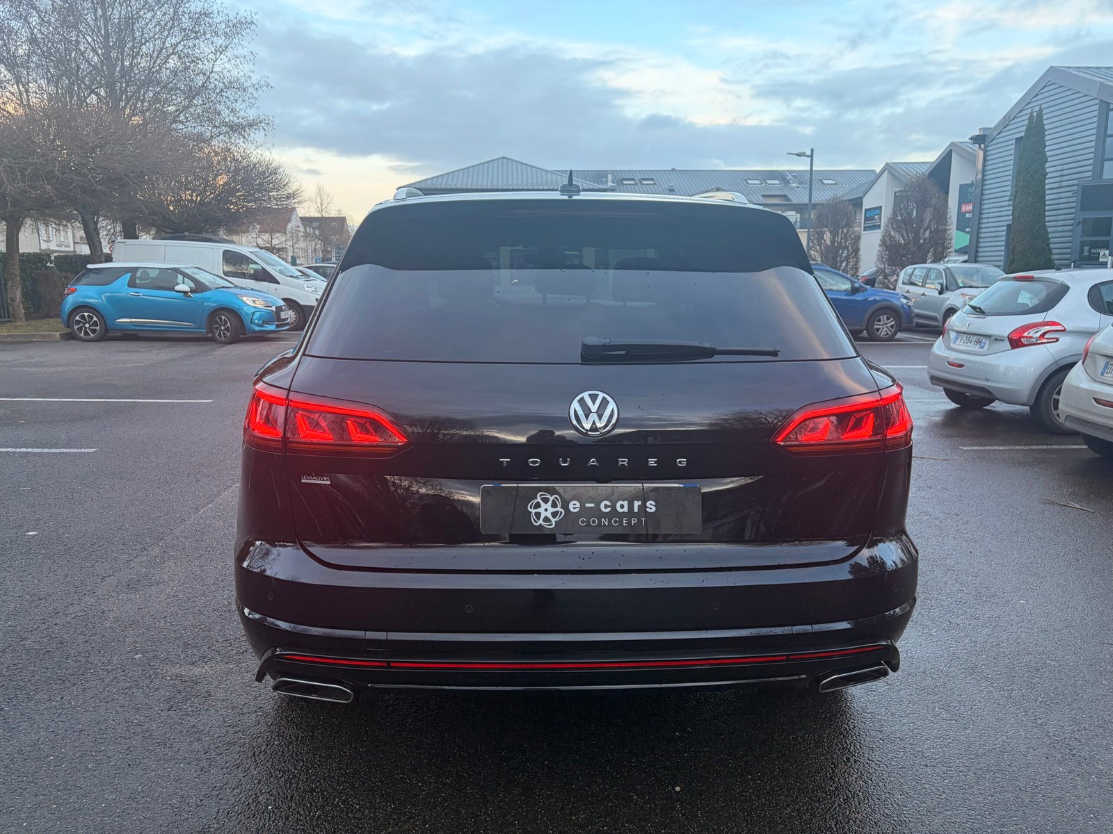 VOLKSWAGEN Touareg III 3.0 TDi V6 24V DPF Blue motion Tiptronic 286 cv Boîte auto R-line