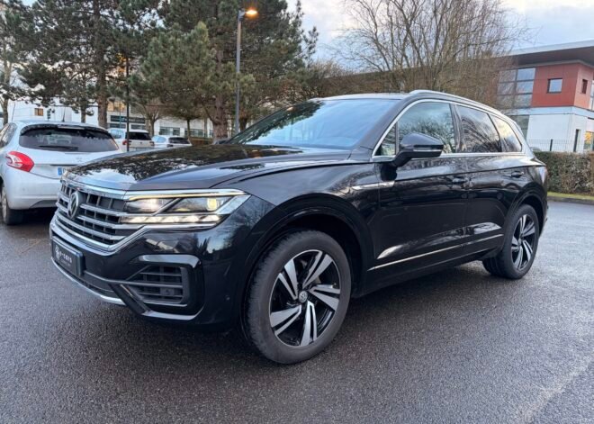 VOLKSWAGEN Touareg III 3.0 TDi V6 24V DPF Blue motion Tiptronic 286 cv Boîte auto R-line