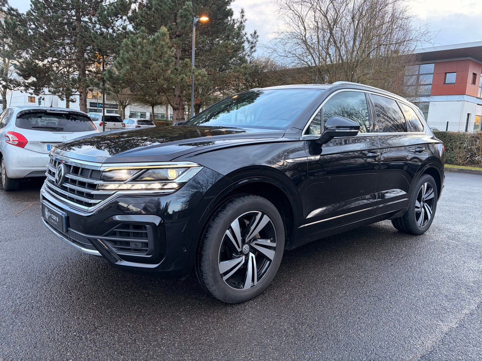 VOLKSWAGEN Touareg III 3.0 TDi V6 24V DPF Blue motion Tiptronic 286 cv Boîte auto R-line