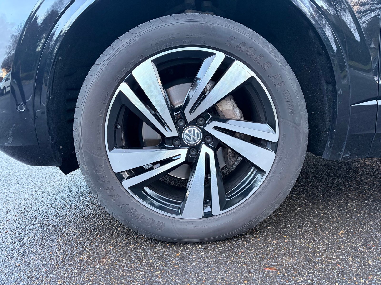 VOLKSWAGEN Touareg III 3.0 TDi V6 24V DPF Blue motion Tiptronic 286 cv Boîte auto R-line