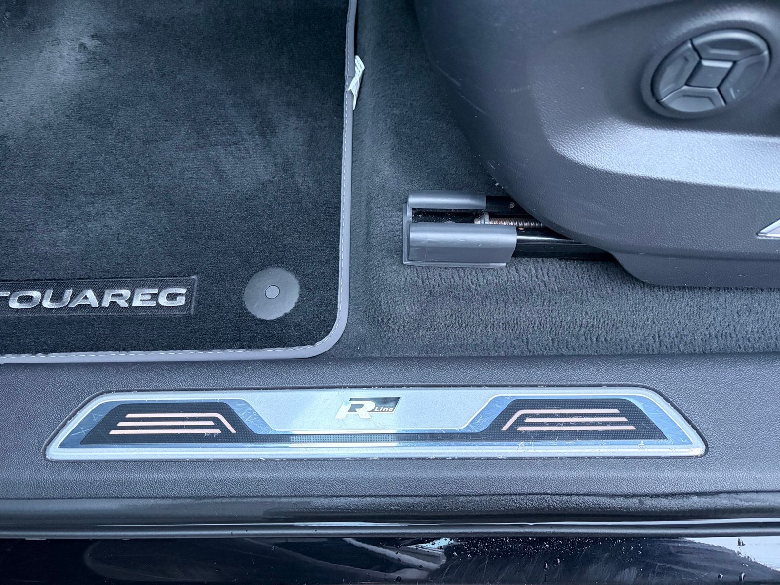 VOLKSWAGEN Touareg III 3.0 TDi V6 24V DPF Blue motion Tiptronic 286 cv Boîte auto R-line