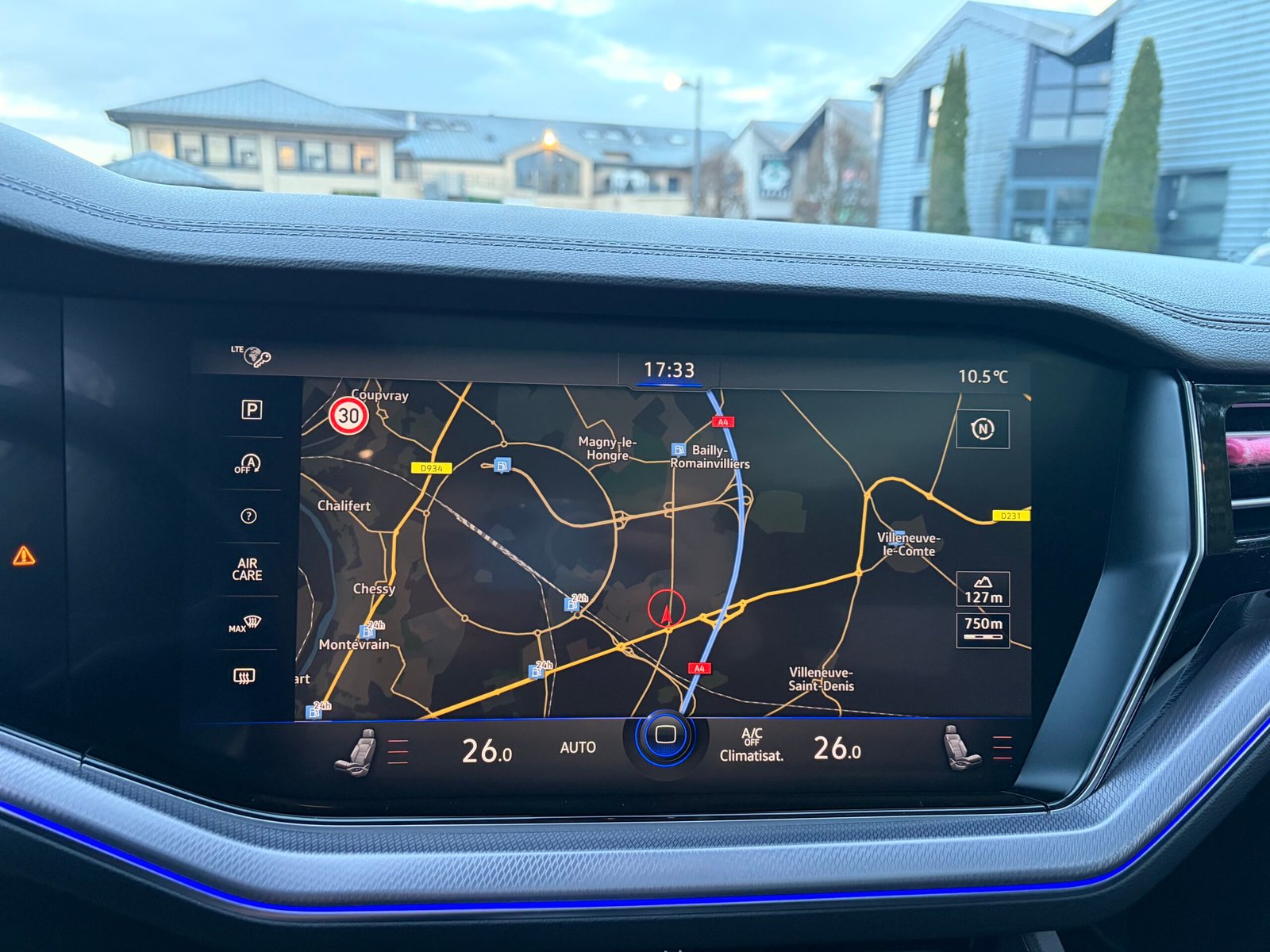 VOLKSWAGEN Touareg III 3.0 TDi V6 24V DPF Blue motion Tiptronic 286 cv Boîte auto R-line