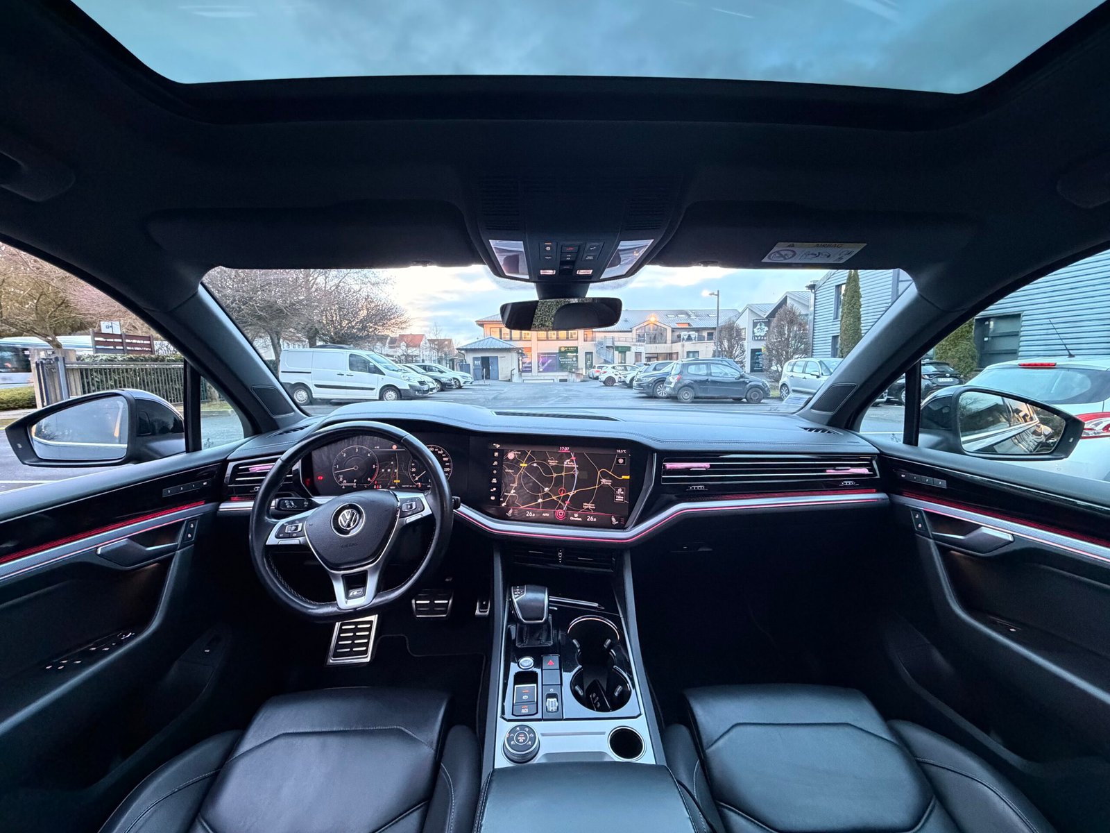 VOLKSWAGEN Touareg III 3.0 TDi V6 24V DPF Blue motion Tiptronic 286 cv Boîte auto R-line