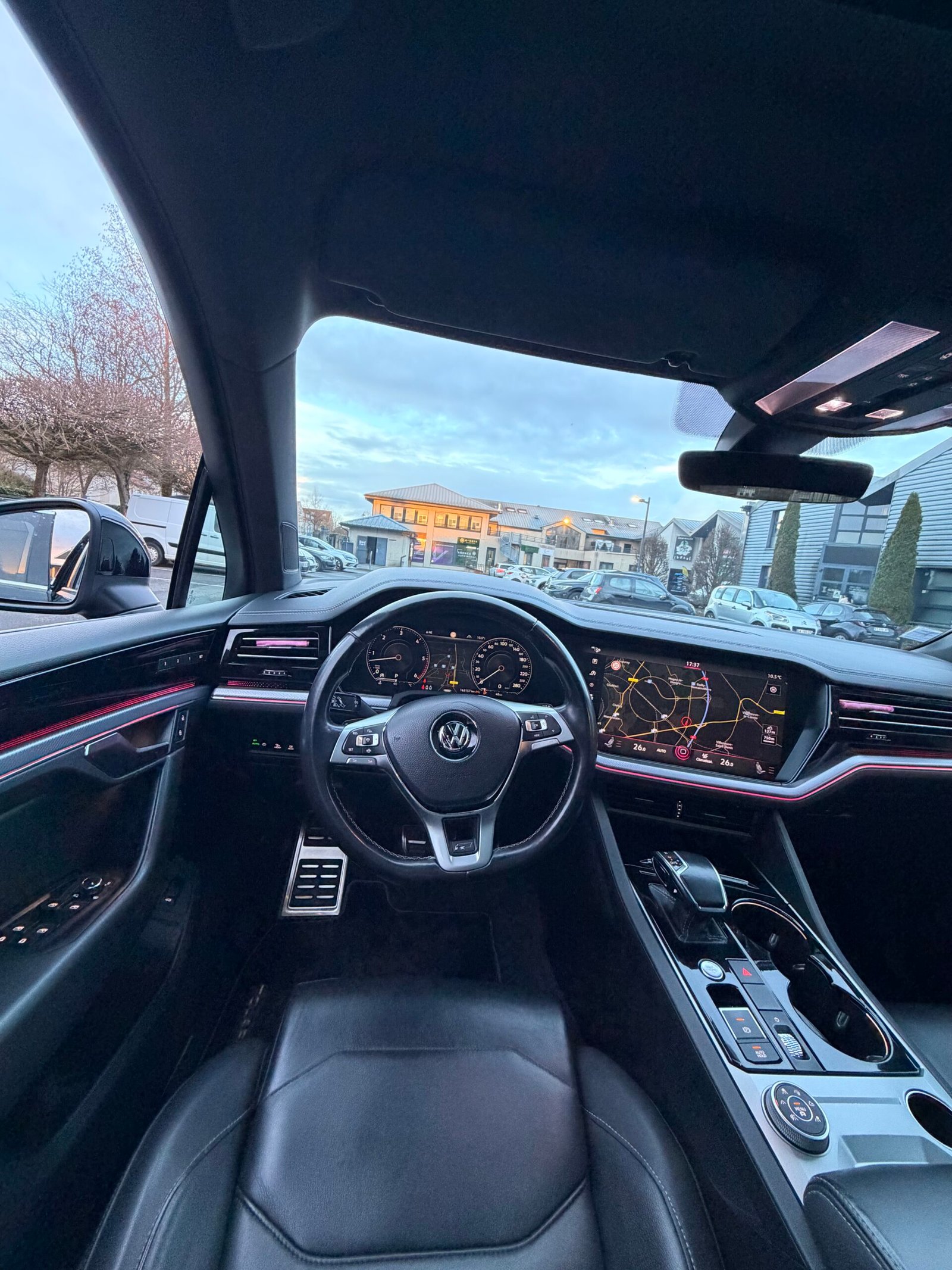 VOLKSWAGEN Touareg III 3.0 TDi V6 24V DPF Blue motion Tiptronic 286 cv Boîte auto R-line