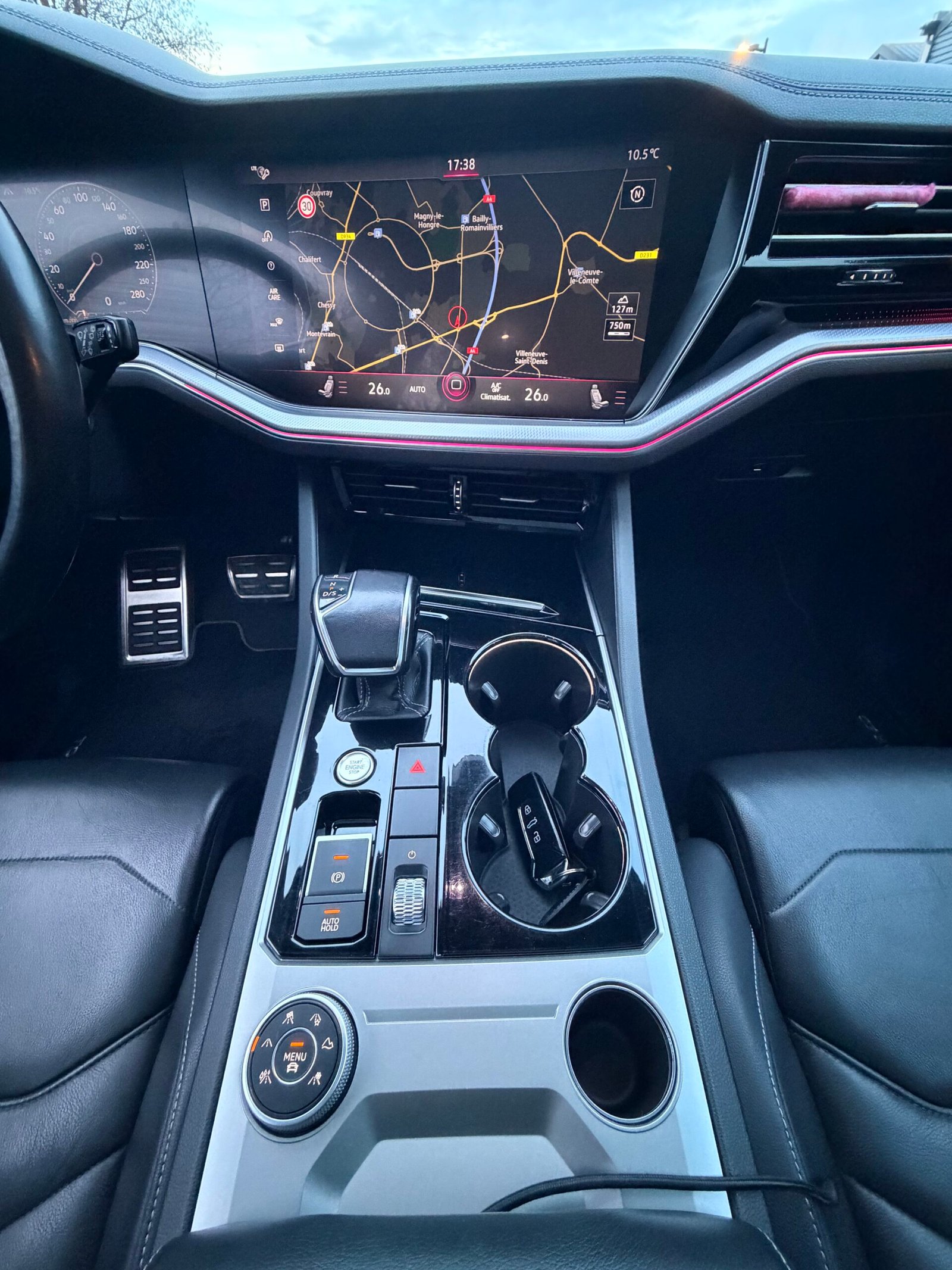 VOLKSWAGEN Touareg III 3.0 TDi V6 24V DPF Blue motion Tiptronic 286 cv Boîte auto R-line