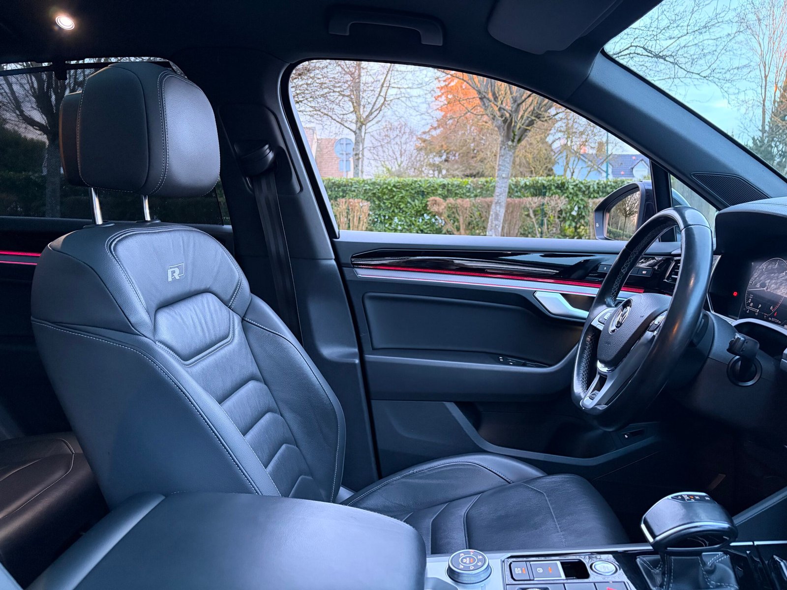 VOLKSWAGEN Touareg III 3.0 TDi V6 24V DPF Blue motion Tiptronic 286 cv Boîte auto R-line