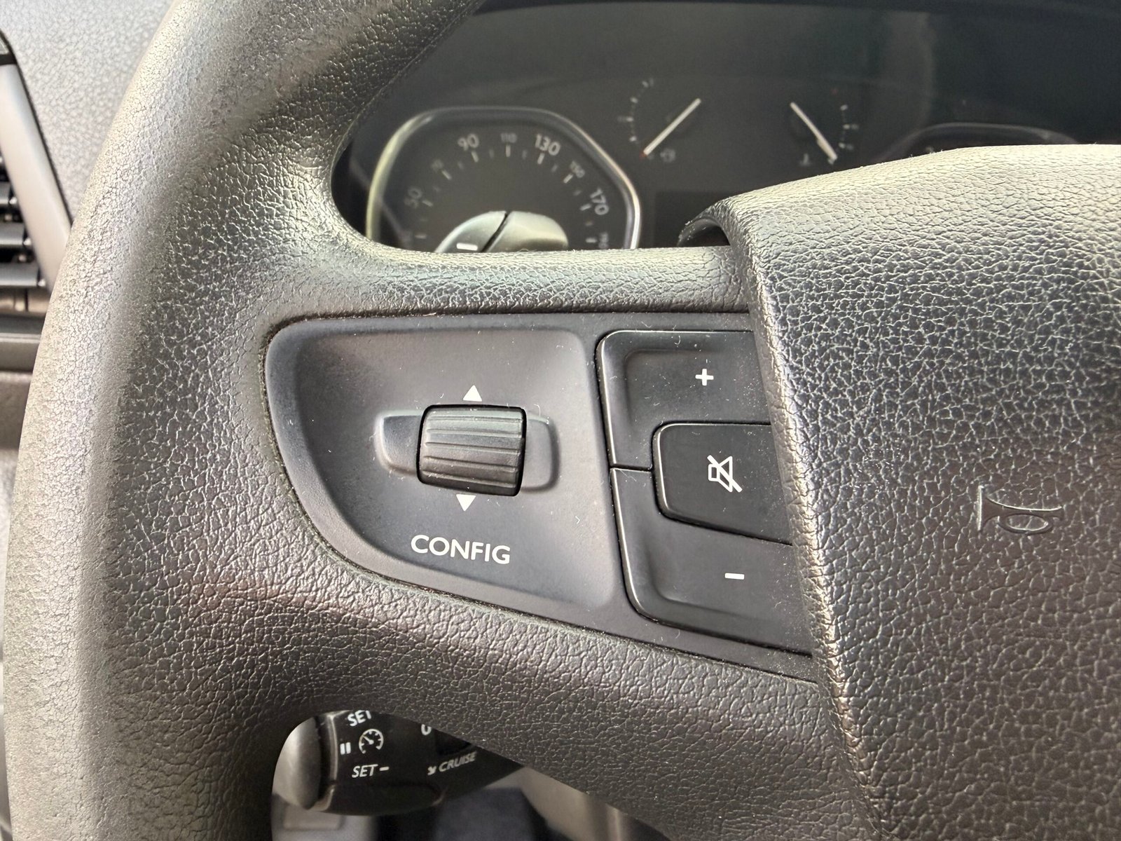 PEUGEOT Expert III VUL Long 2.0 Blue HDi 16V Fourgon long EAT6 S&S 177 cv Boîte auto