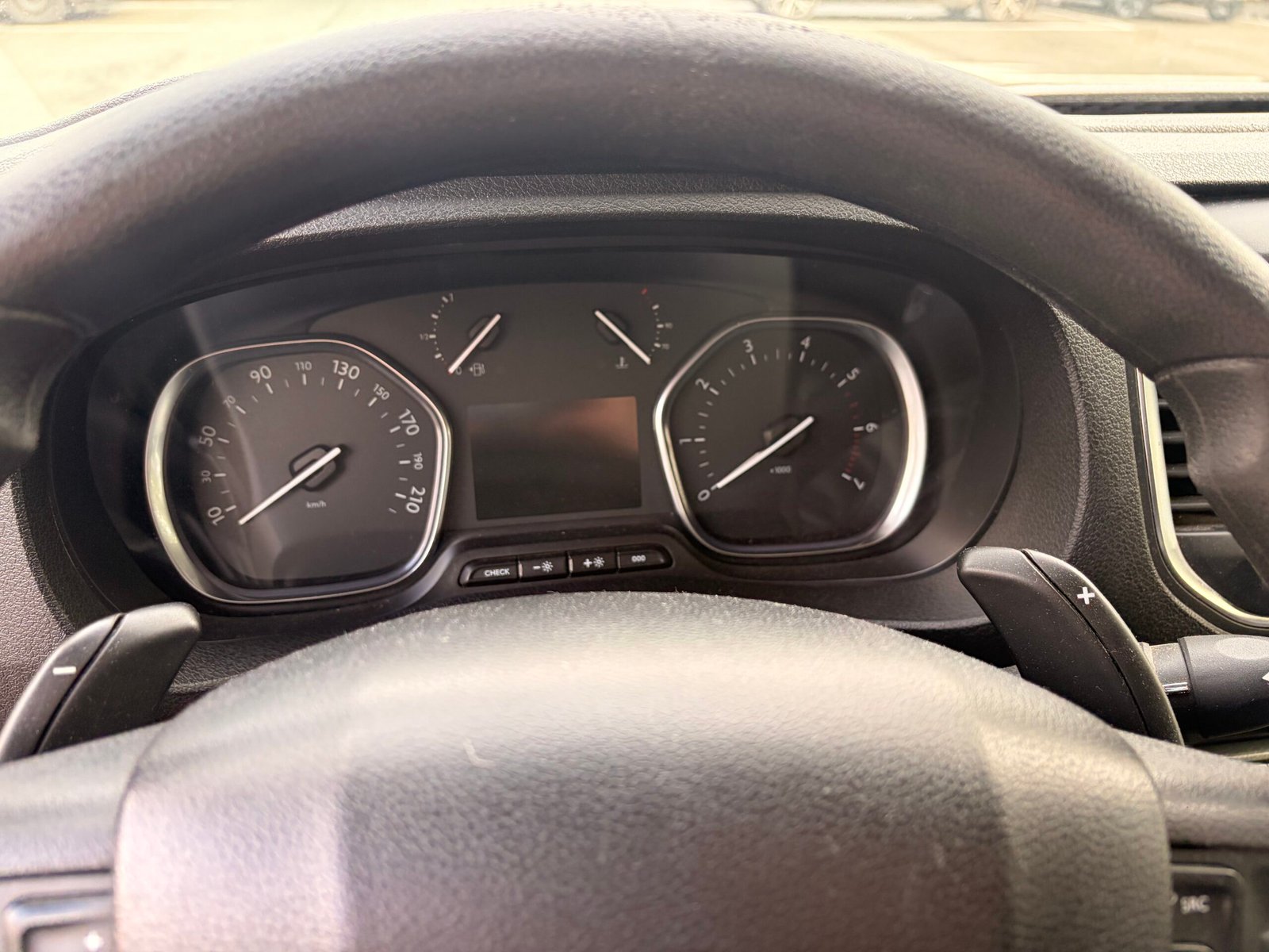 PEUGEOT Expert III VUL Long 2.0 Blue HDi 16V Fourgon long EAT6 S&S 177 cv Boîte auto