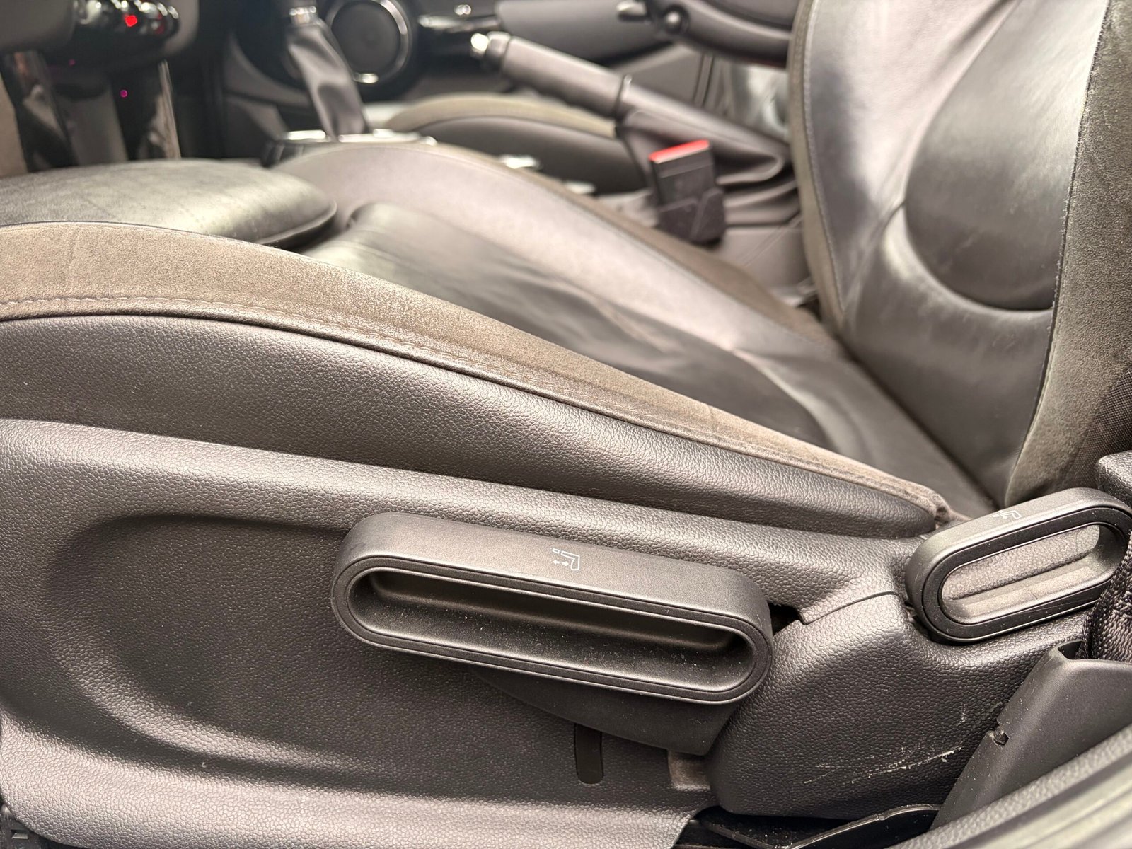 MINI MINI 3 (F55) 5 Portes Cooper SD 2.0 d 16V 170 cv Boîte auto