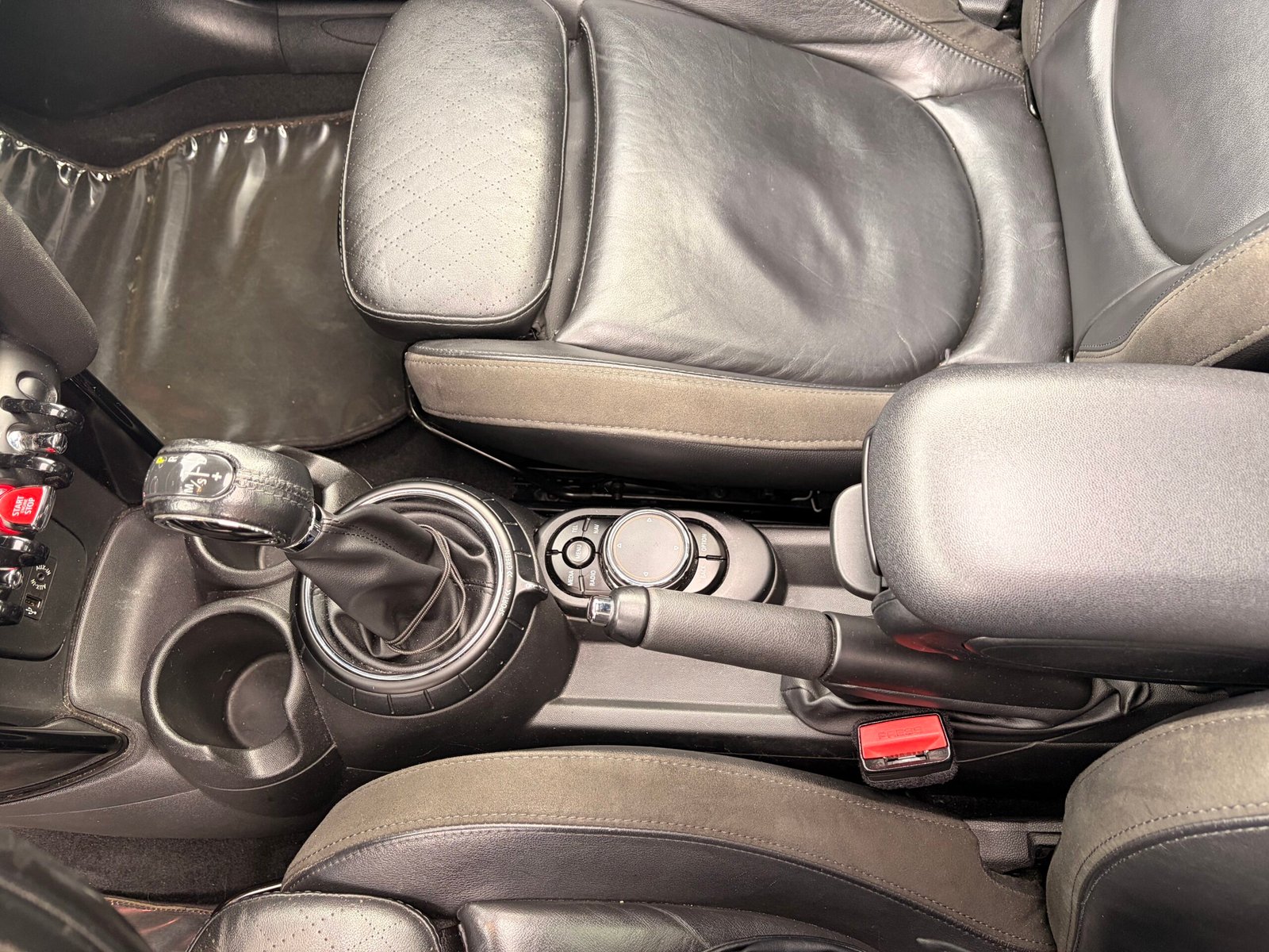 MINI MINI 3 (F55) 5 Portes Cooper SD 2.0 d 16V 170 cv Boîte auto