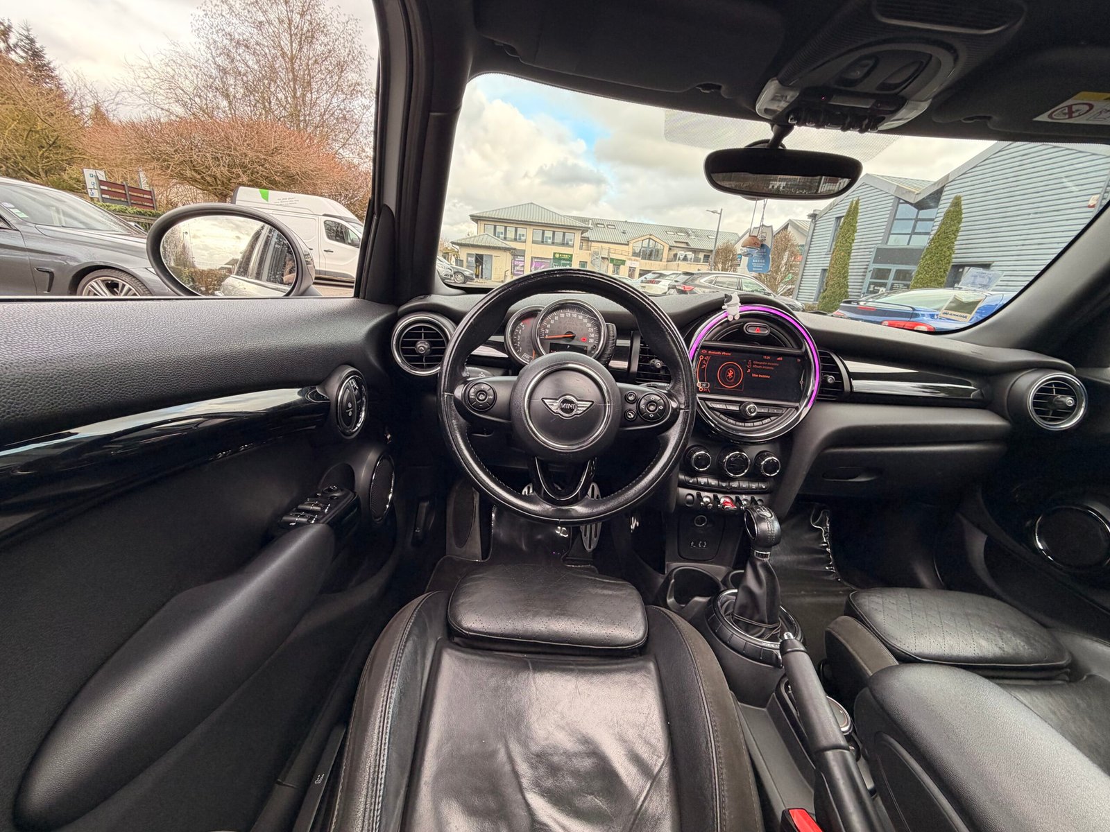 MINI MINI 3 (F55) 5 Portes Cooper SD 2.0 d 16V 170 cv Boîte auto