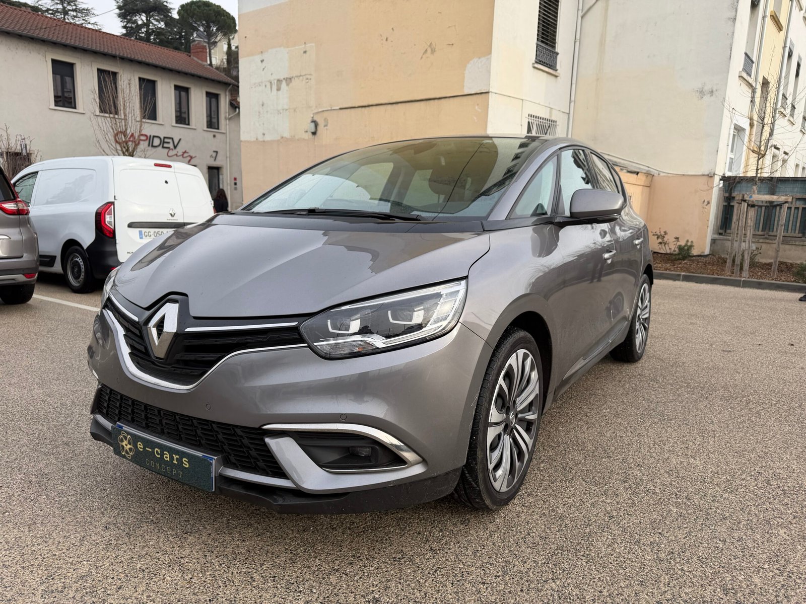 Renault Scenic 1,3tce 158ch INTENS automatique
