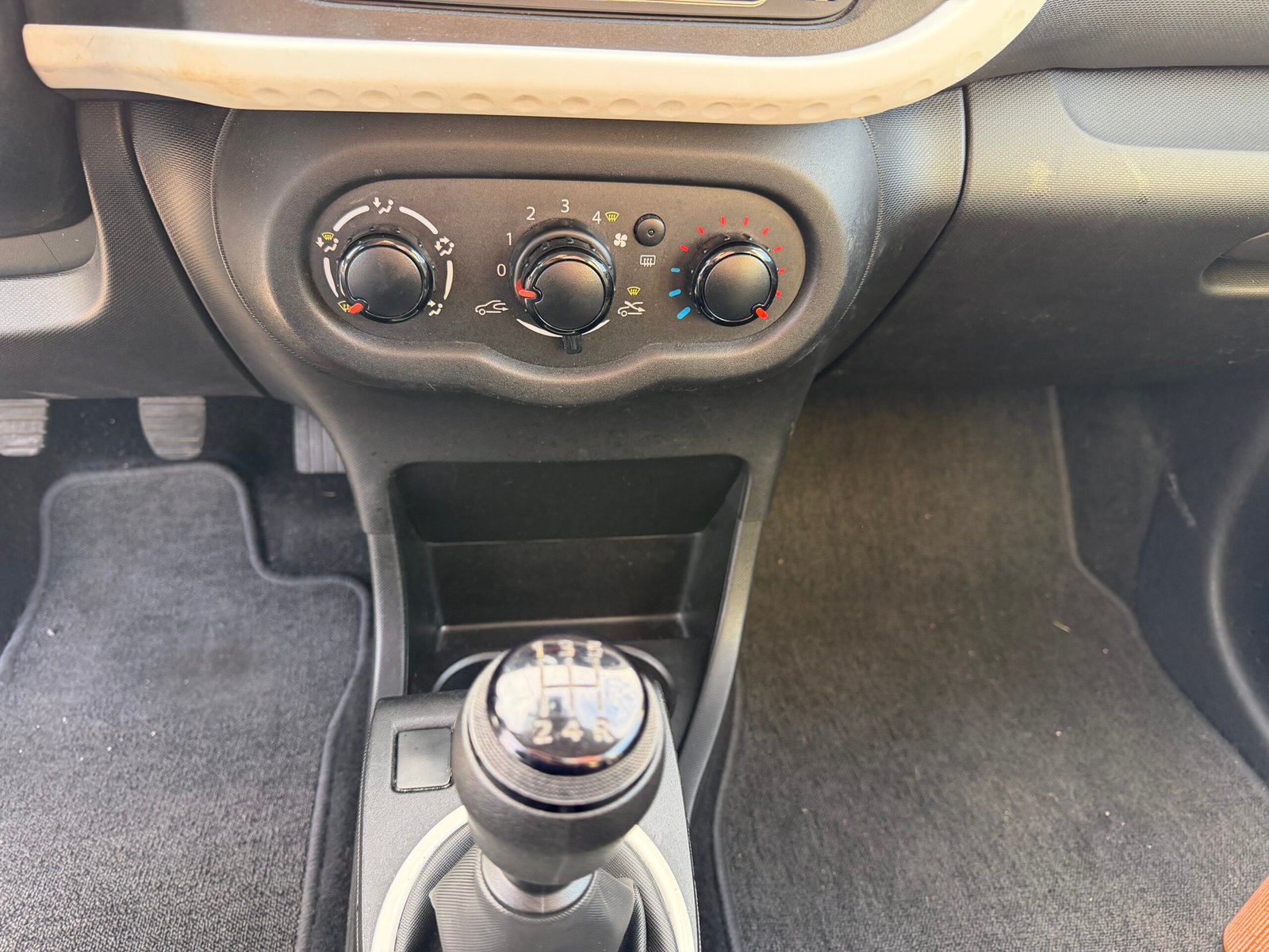 Renault twingo 3 phase 2 1,0sce 71ch